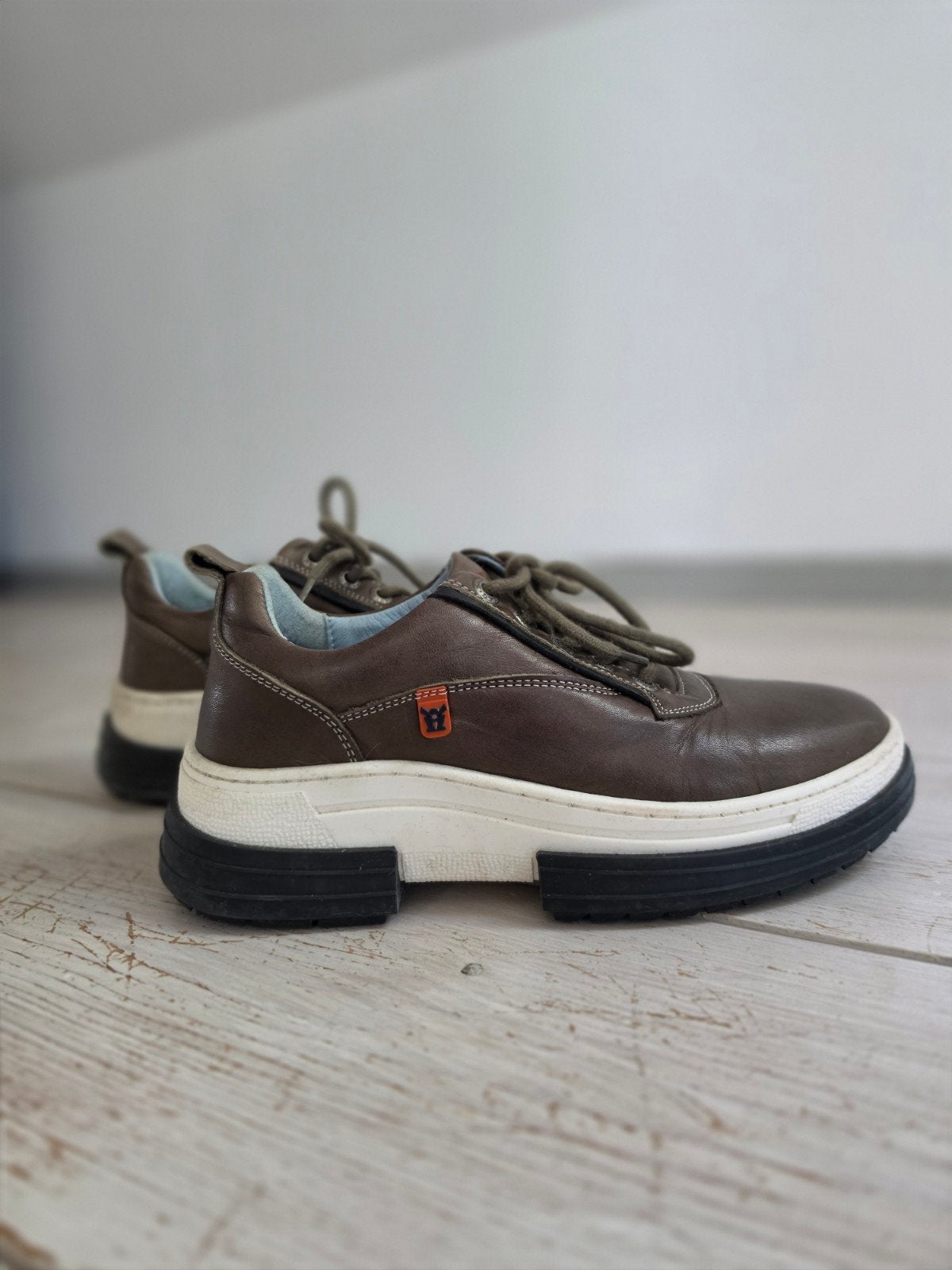 MAG schoenen maat 39 - Bruin/groene leren sneakers, Bruin, MAG, Ophalen of Verzenden, Sneakers of Gympen