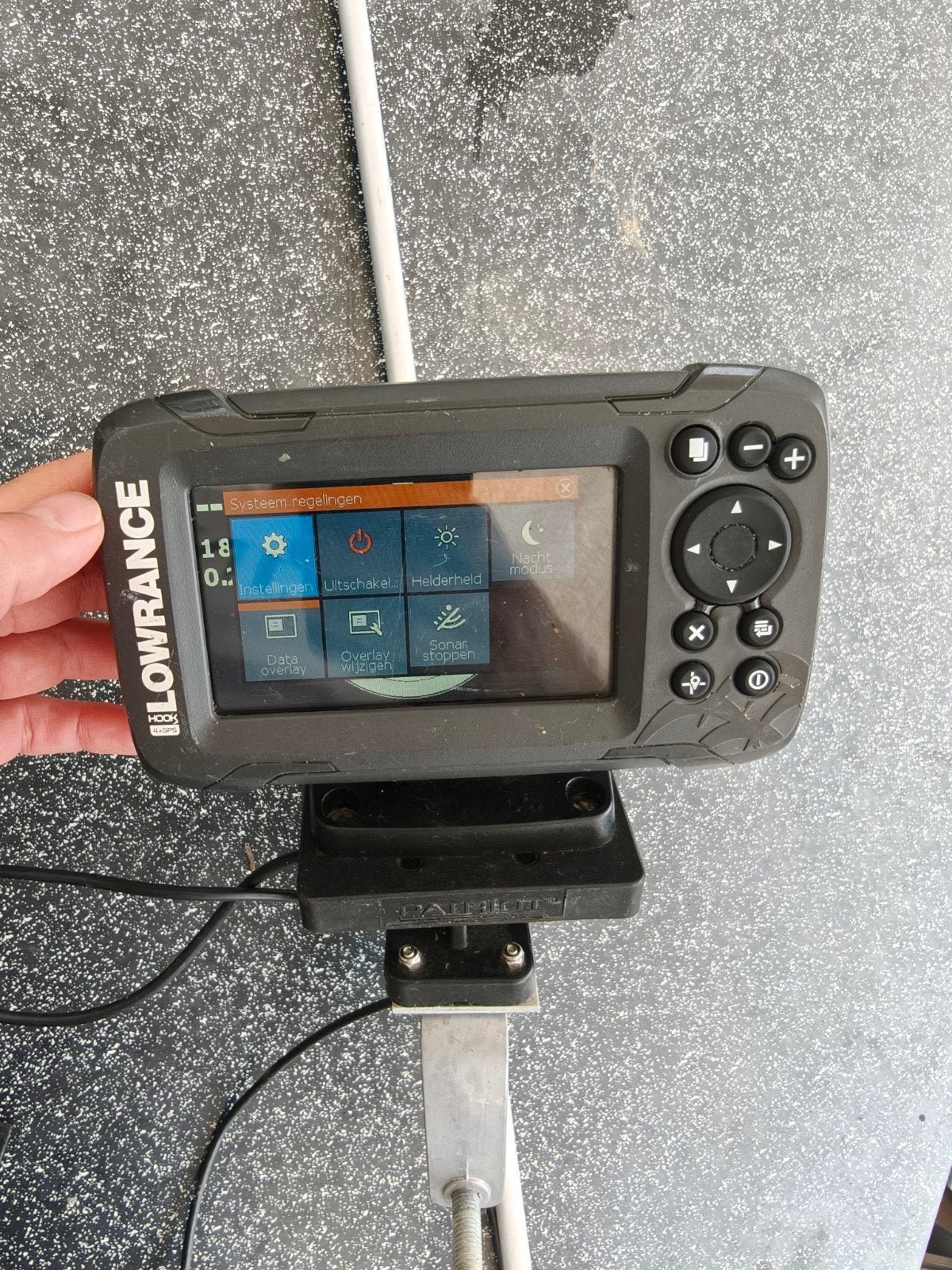 Lowrance Hook fishfinder met accu en transducer stang, Ophalen of Verzenden, Gebruikt, Overige typen