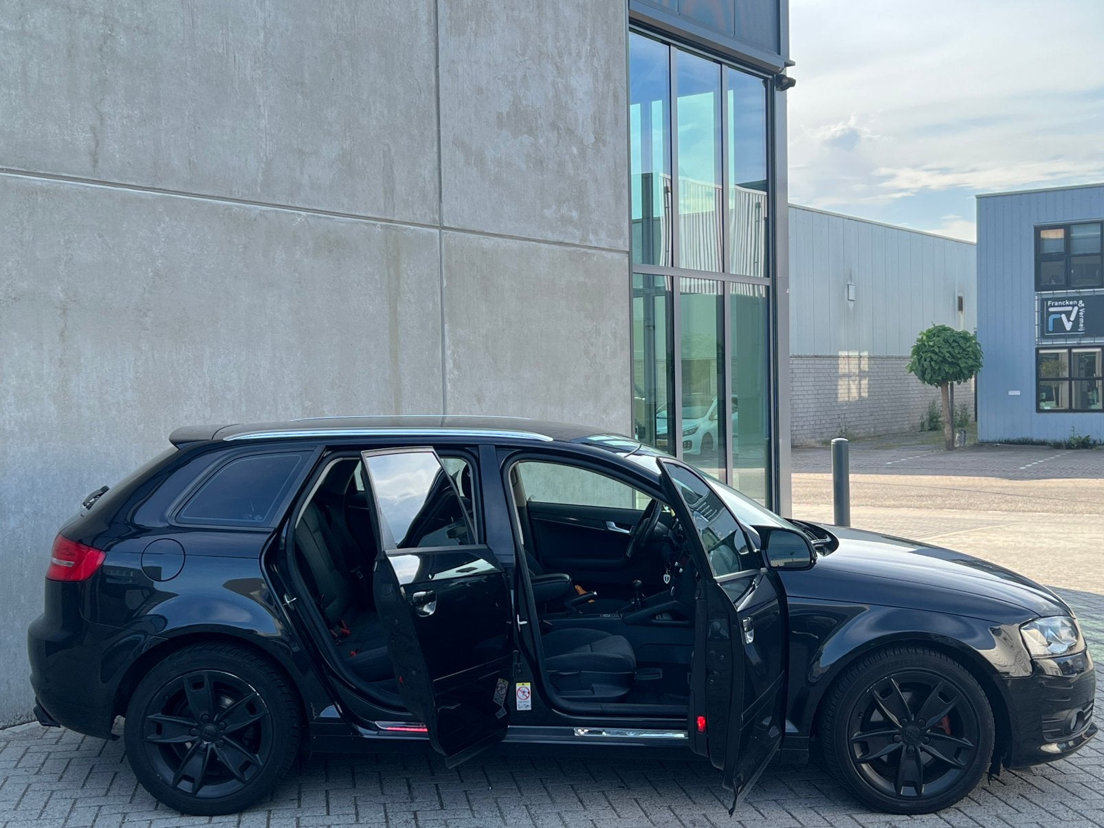 Zwarte Goedrijdende Audi A3 1.8 TFSI Sportback/FaceLift/APK!, Auto's, Voorwielaandrijving, Bluetooth, 15 km/l, 1295 kg