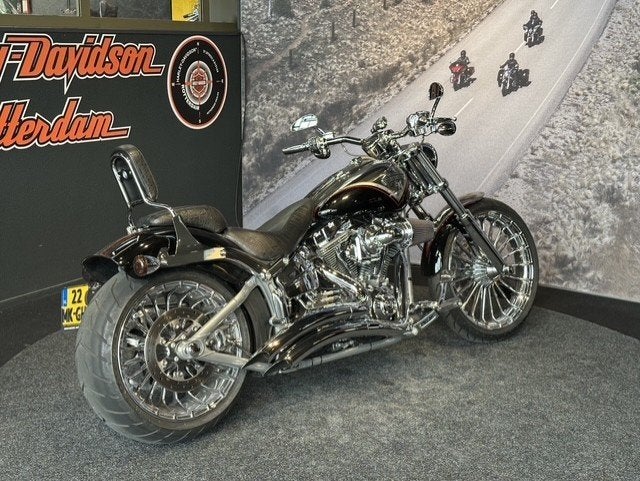 Harley-Davidson FXSBSE CVO Breakout (bj 2013), Motoren, Motoren | Harley-Davidson, Laan van Vredenoord 33
2289 DA  RIJSWIJK, NL