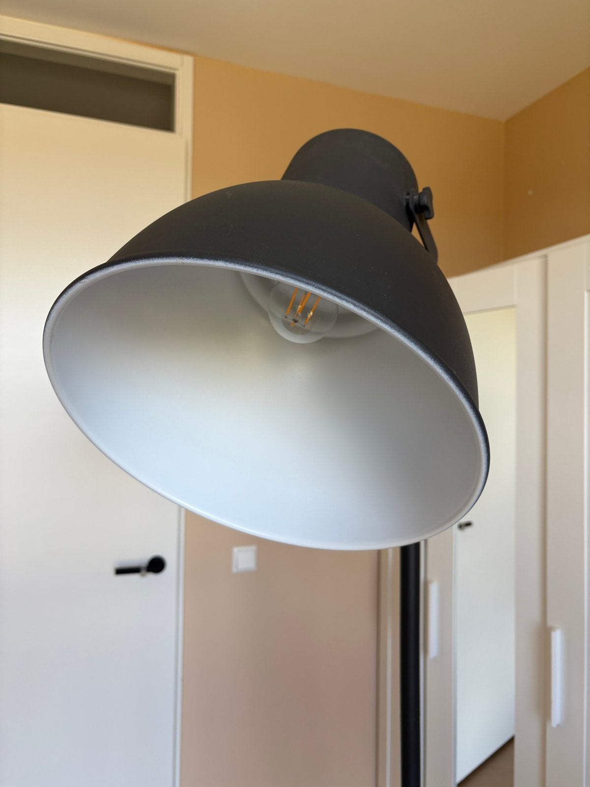 Ikea Hektar staande lamp - Donkergrijs/Antraciet, Gebruikt, Metaal, 150 tot 200 cm, E27 (groot)