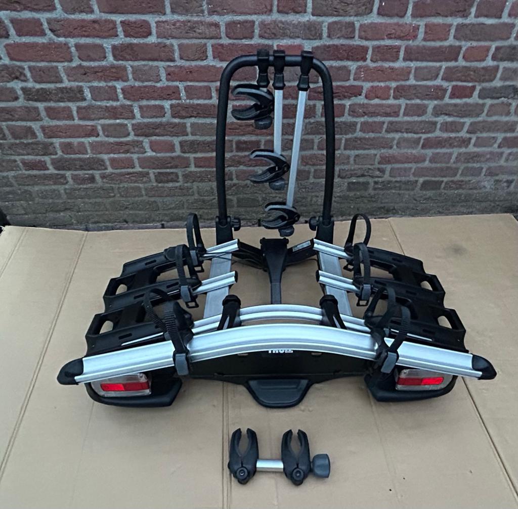 Thule Velocompact 927 + adapter voor 4e fiets, Auto diversen, Fietsendragers, Ophalen, 3 fietsen of meer, Gebruikt, Elektrische fiets