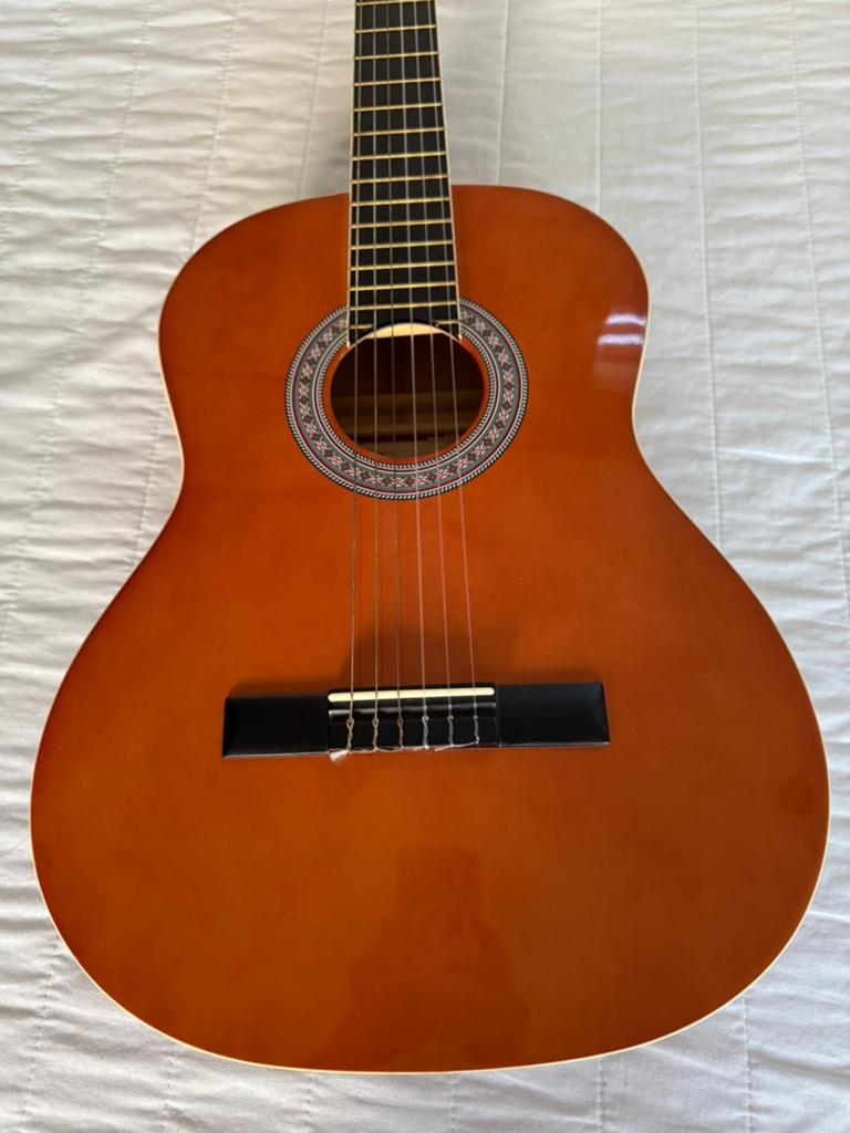 Te koop: Gomez Gitaar 001, inclusief hoes en stemmer., Ophalen, Zo goed als nieuw, Klassieke of Spaanse gitaar