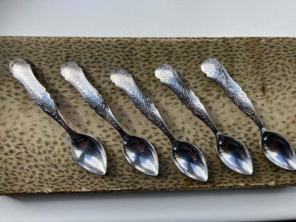 Verzilverde advocaat lepeltjes (4+1st), Ophalen of Verzenden