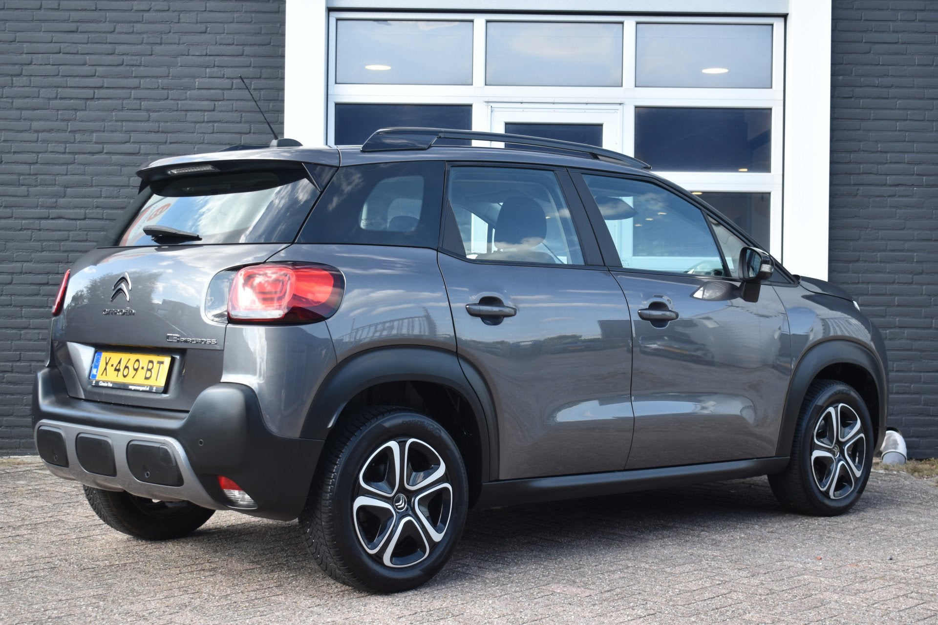Citroën C3 Aircross PureTech 110 S&S Feel Automaat | Naviga, Auto's, Gebruikt, Bedrijf, Parkeersensor, 600 kg
