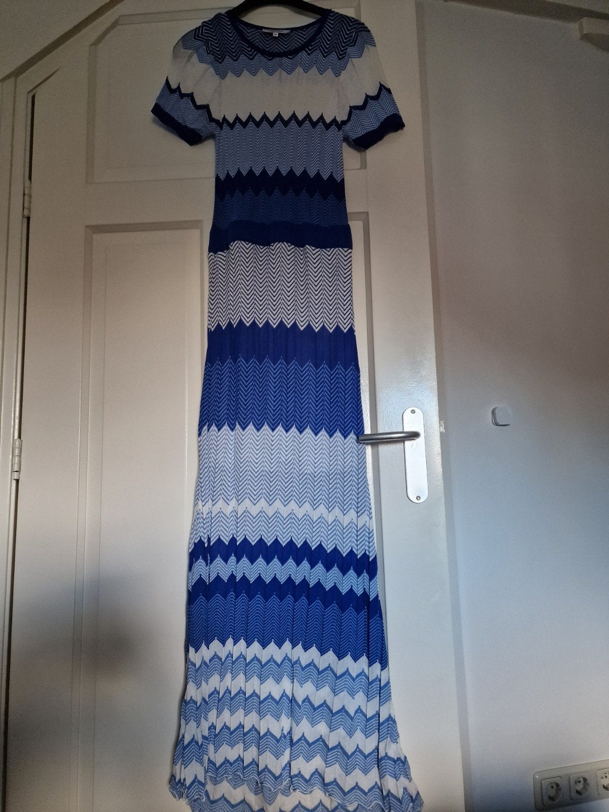Morgan jurk, Kleding | Dames, Maat 38/40 (M), Blauw, Zo goed als nieuw, Onder de knie