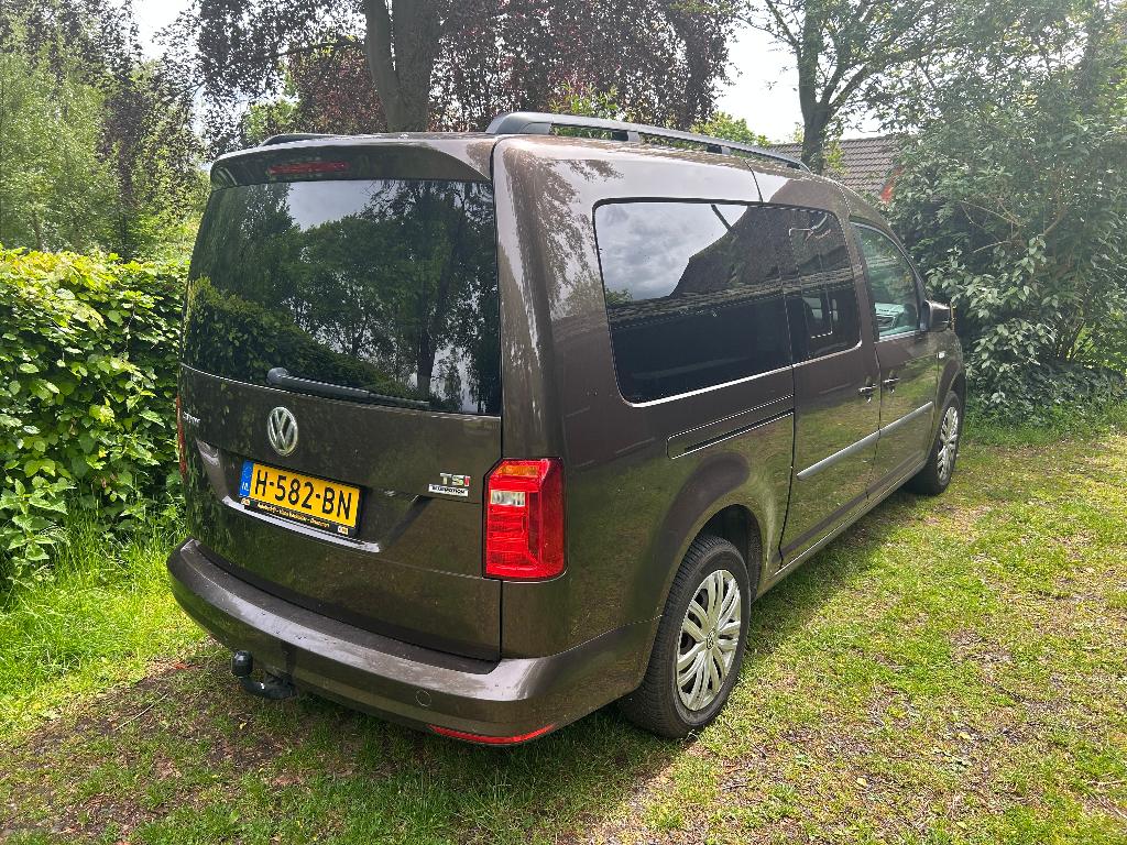Volkswagen Caddy 1.4 TSI 92KW Maxi Combi 2015 Bruin, Auto's, Voorwielaandrijving, Stof, Euro 6, Bruin
