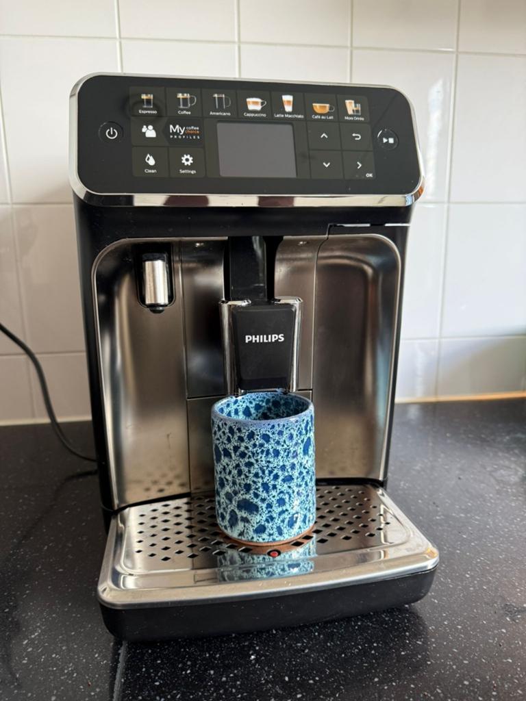 Philips Lattego 5400 series EP5447/90 - Volautomaat, Witgoed en Apparatuur, Koffiezetapparaten, Ophalen, 10 kopjes of meer, Koffiemachine