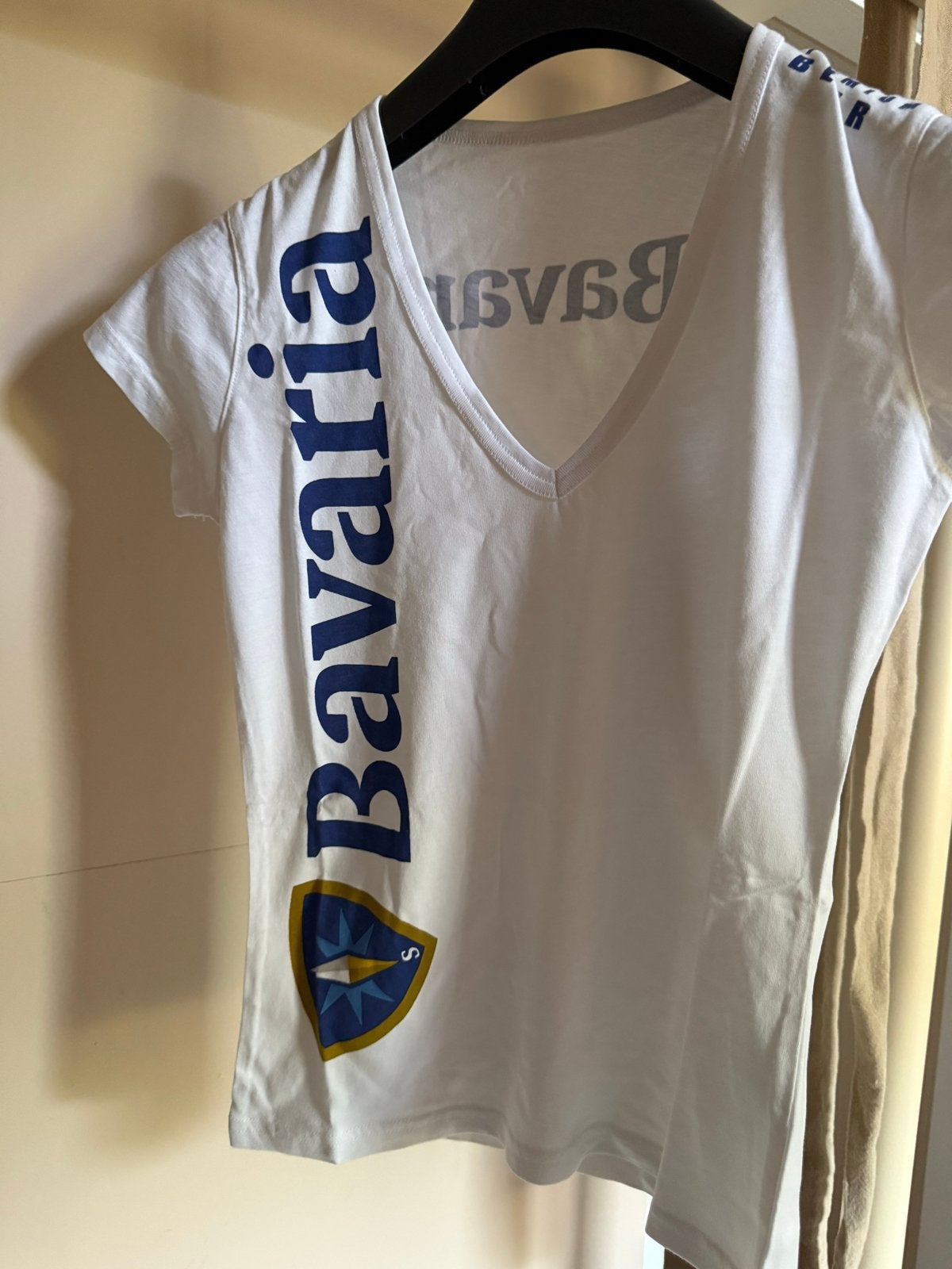 Bavaria T-shirt wit met V-hals - Maat S, Wit, Nieuw, Ophalen of Verzenden, Korte mouw