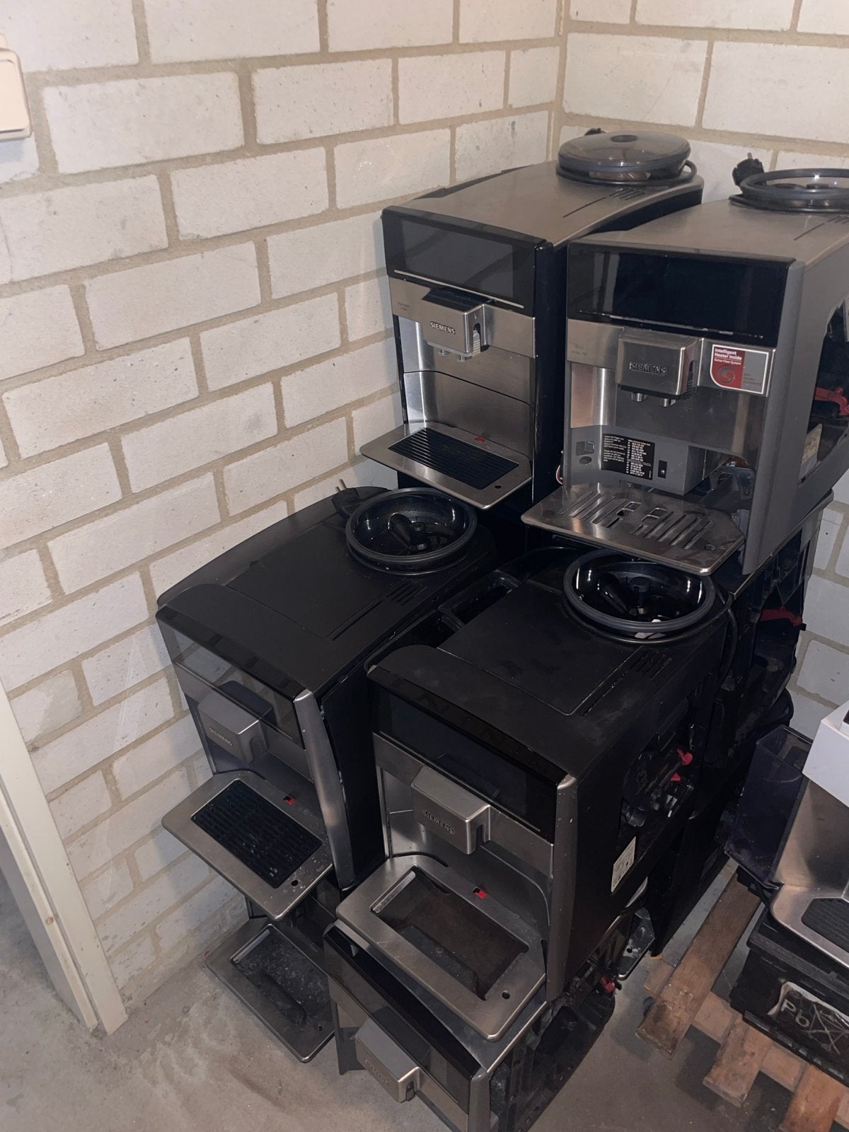 10 Siemens EQ6 koffiemachines defect voor onderdelen, Ophalen of Verzenden, Niet werkend