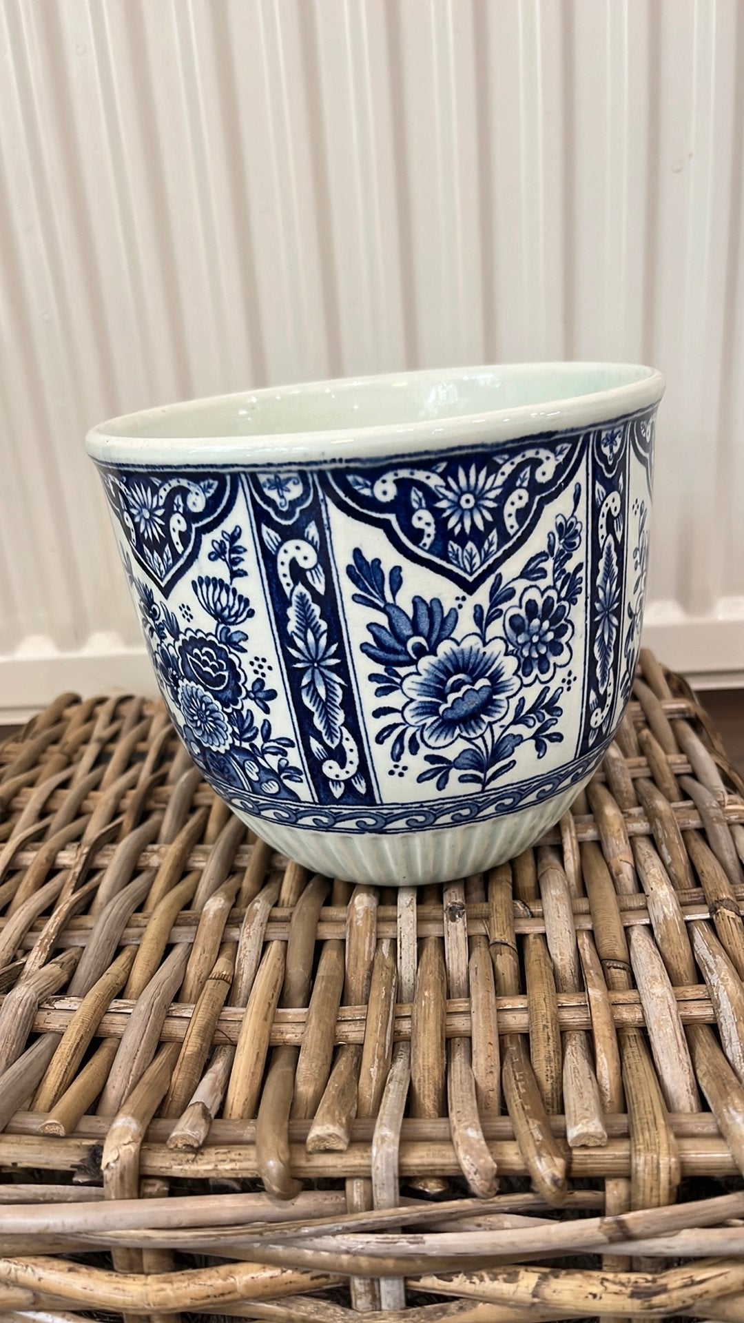 Delfts blauwe bloempot, Rond, Ophalen of Verzenden, Zo goed als nieuw, Aardewerk