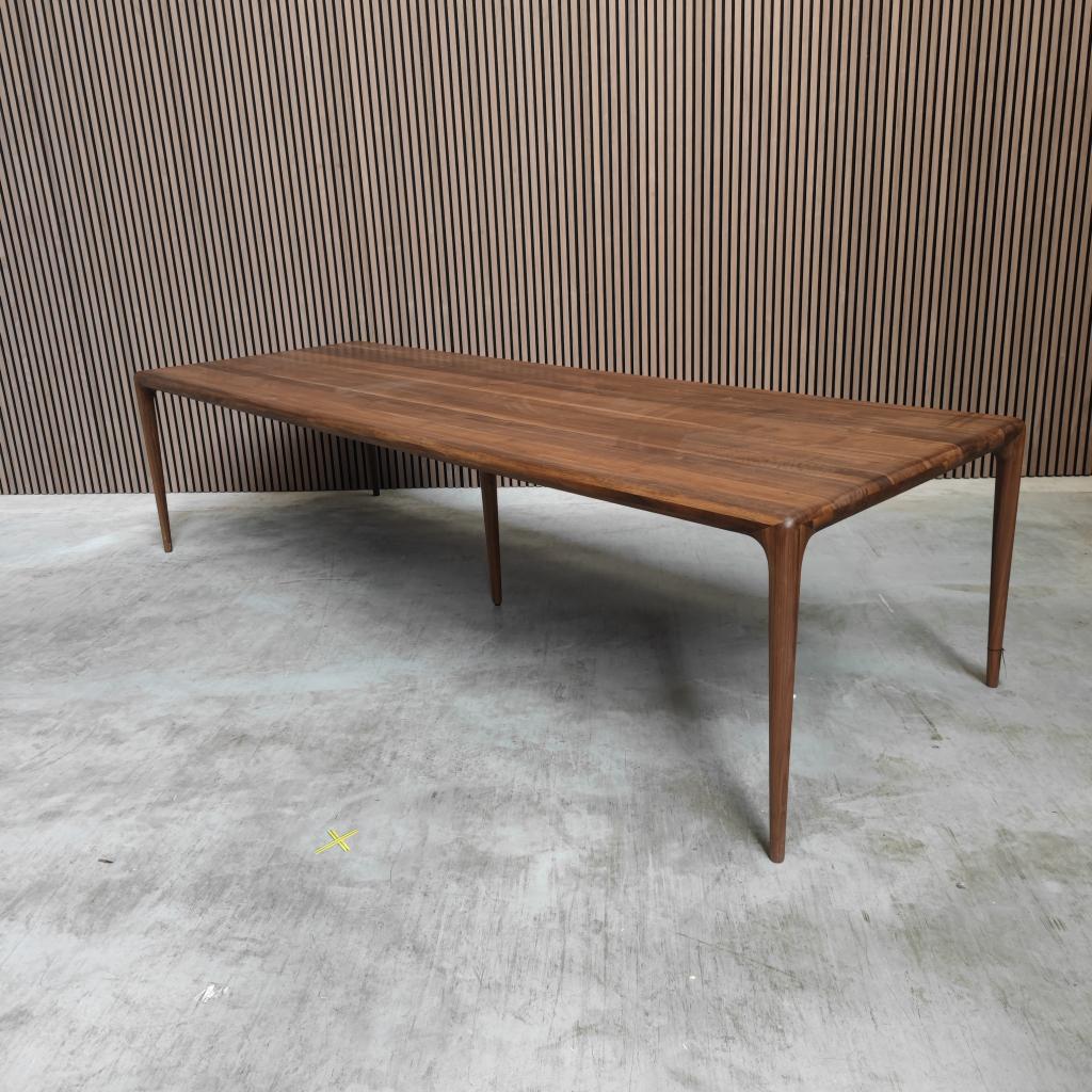 Artisan Latus Eettafel in Amerikaans Walnoot (3 meter), Ophalen of Verzenden