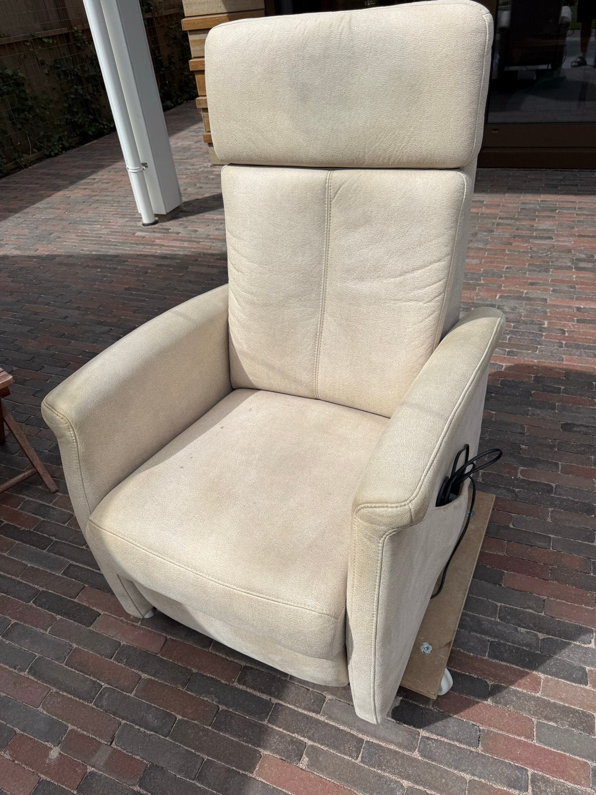 Montel Relaxfauteuil - Beige, Elektrisch Verstelbaar, Huis en Inrichting, Stoelen, Ophalen, Overige materialen, Gebruikt, Overige kleuren