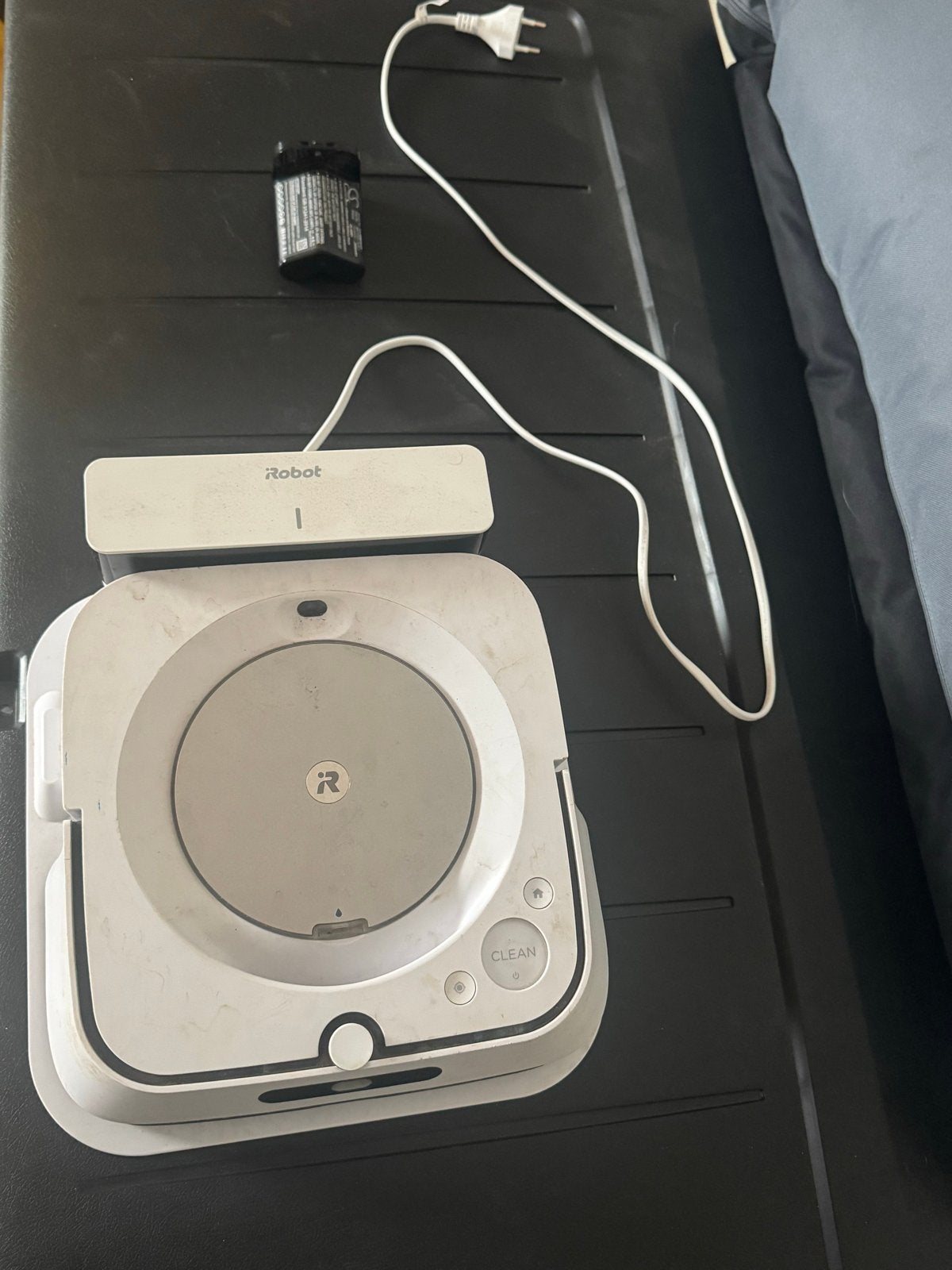 iRobot Braava Jet m6 Dweilrobot, IRobot, Dweilfunctie, Ophalen of Verzenden, Zo goed als nieuw