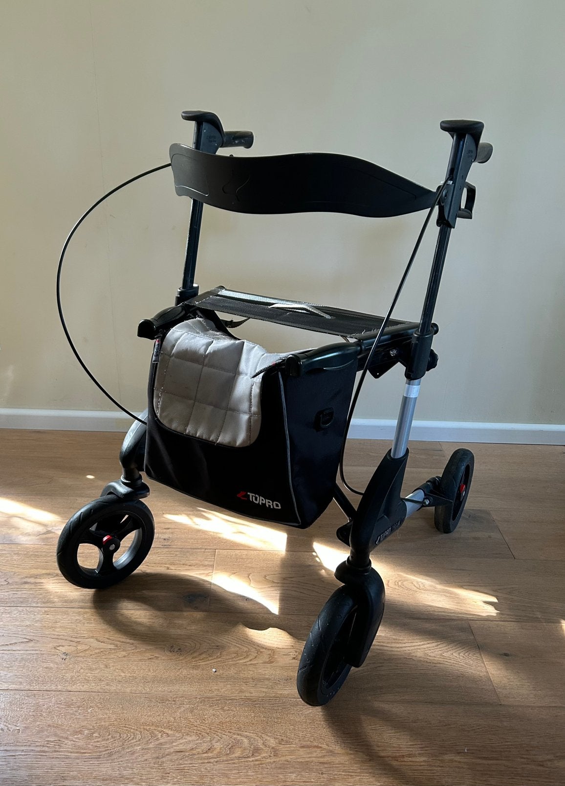 TOPRO Troja 2G Small rollator met tas en rugsteun, Ophalen, Lichtgewicht, Gebruikt
