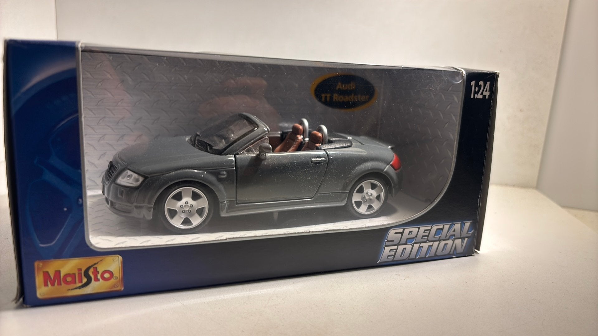 Audi tt roadster maisto 1.24, Maisto, Ophalen of Verzenden, A, A