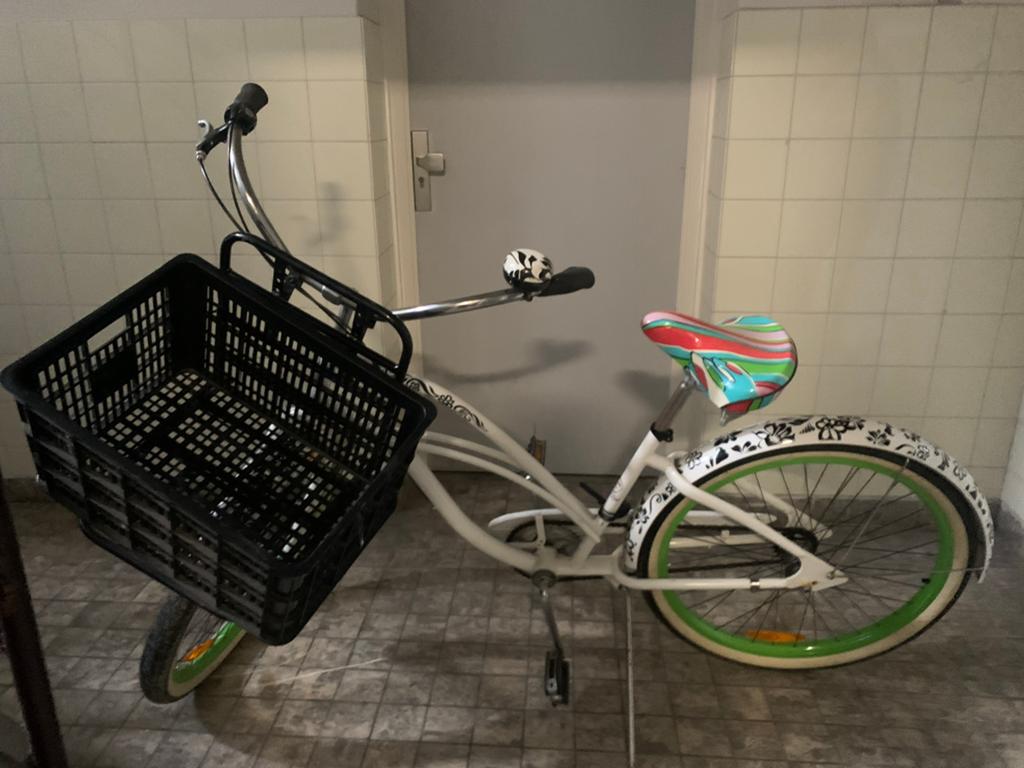 Fiets met 3 versnellingen en mandje, Fietsen en Brommers, Fietsen | Dames | Damesfietsen, Terugtraprem, Gebruikt, Versnellingen