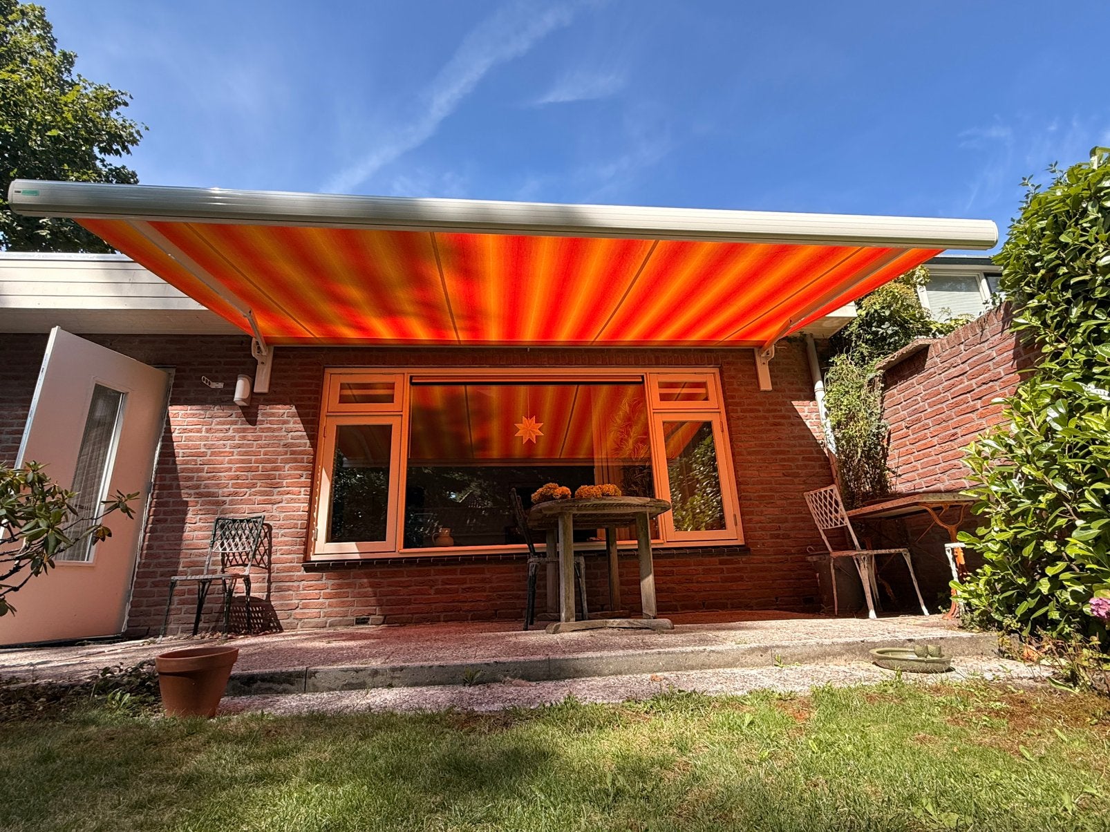topkwaliteit electrish zonnescherm 4,65 Rainbow collection, Ophalen, Zo goed als nieuw, Knikarmscherm