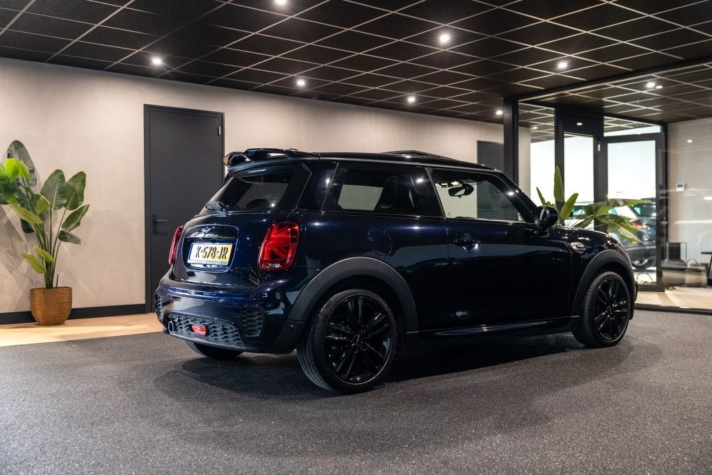 MINI Mini 1.5 Cooper Dalston Edition | Pano | CarPlay | Came, 12 maanden, Gebruikt, Automatische klimaatregeling, 49 €/maand