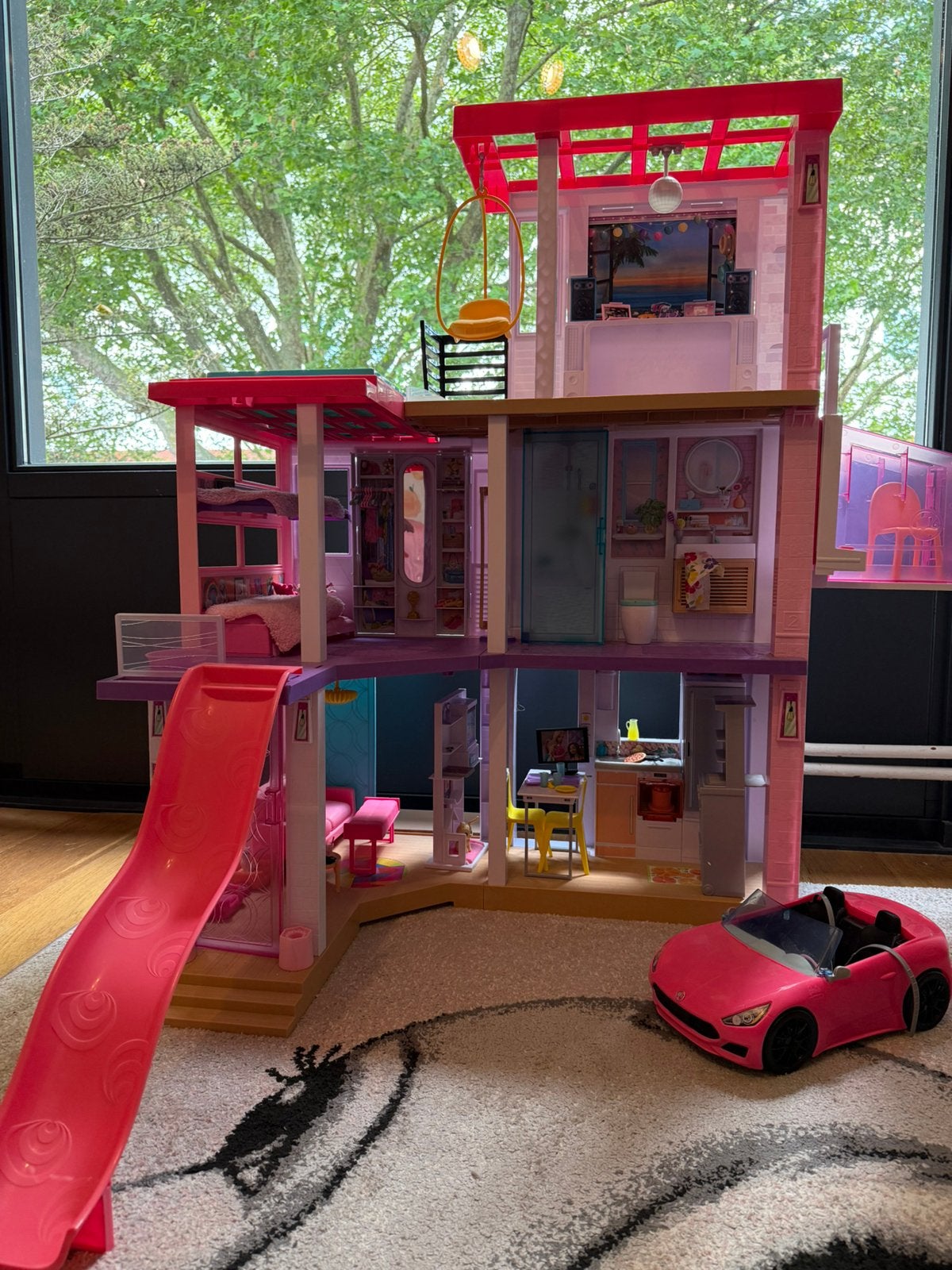 Prachtig barbie dream house met muziekeffecten, Kinderen en Baby's, Ophalen, Zo goed als nieuw, Poppenhuis