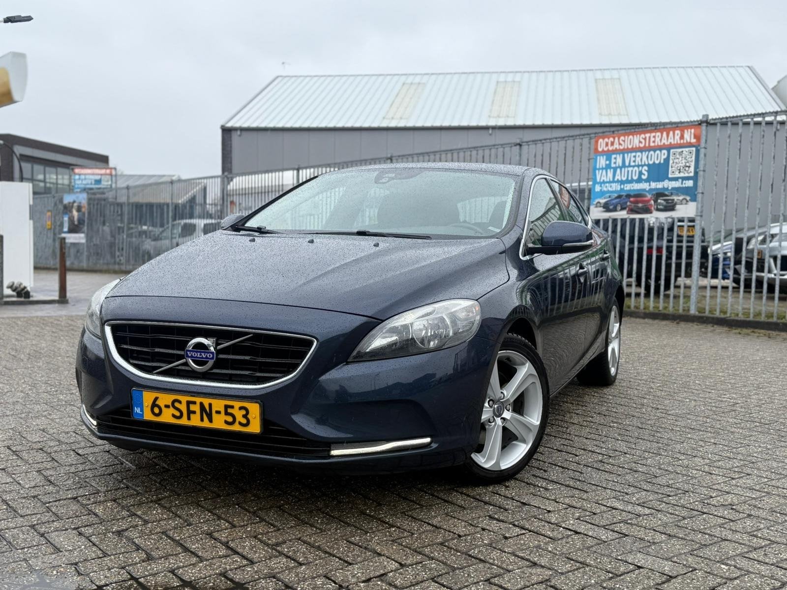 Volvo V40 1.6 T4 Summum#Nap#Aut#Airco#Cruis#Leder, Auto's, Gebruikt, Zwart, 4 cilinders, 700 kg