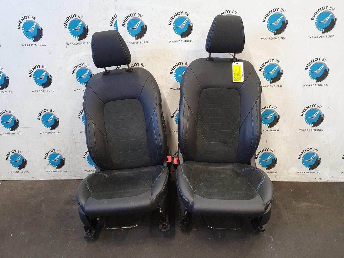 FORD FIESTA ACTIVE 1.0L 12V Euro 6.2-emissienorm INTERIEUR C, Ophalen of Verzenden, Gebruikt, Stiba lid