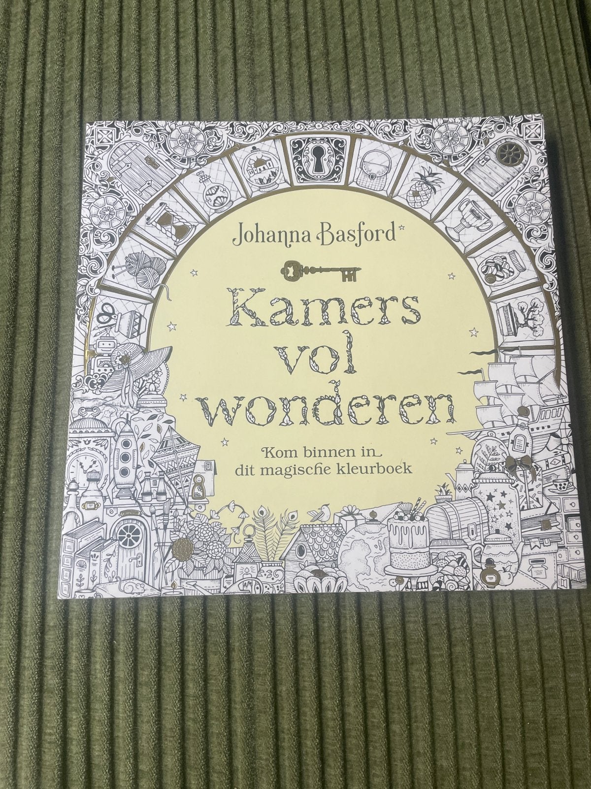 Kamers vol wonderen - Johanna Basford kleurboek, Ophalen, Zo goed als nieuw
