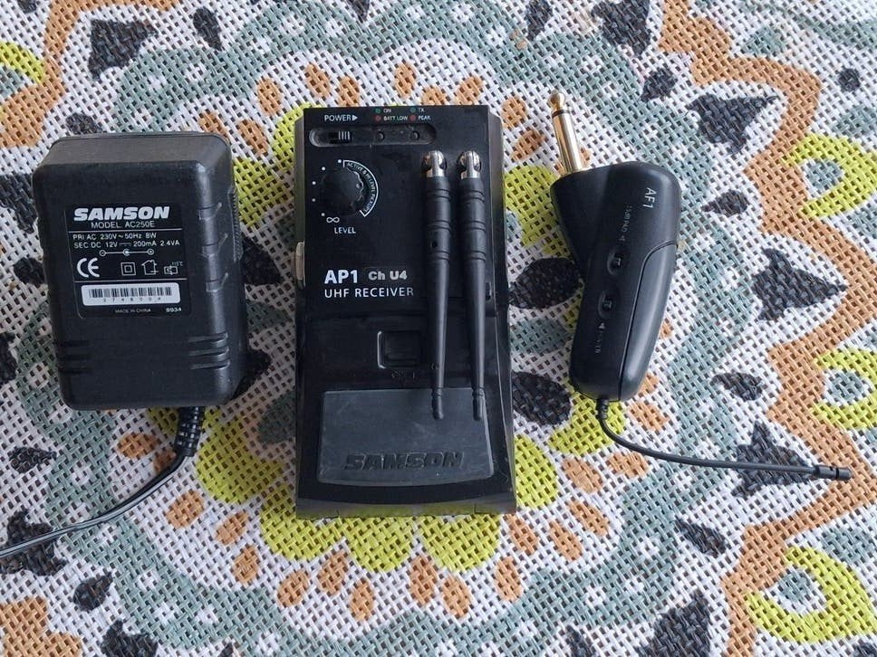 Samson AP1 CH U4 Draadloos (Bas)gitaar Systeem, Ophalen of Verzenden
