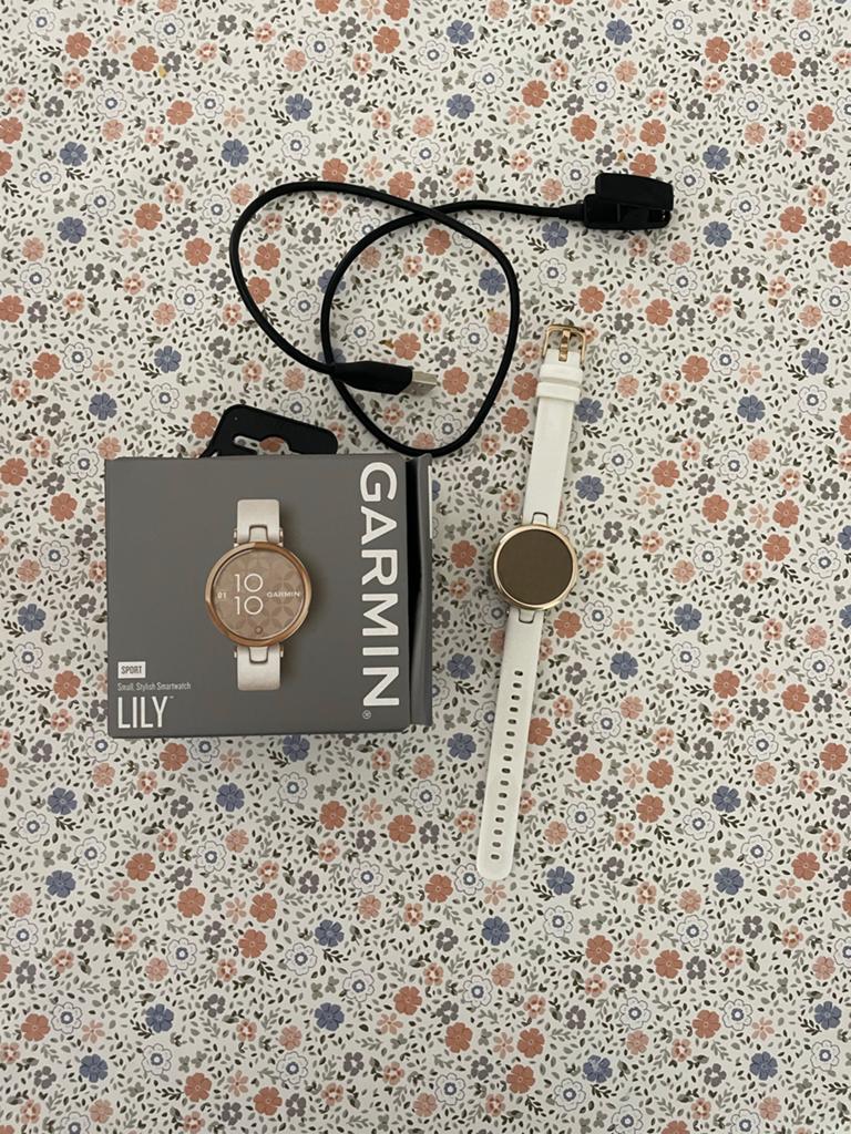 Garmin Lily Sport Smartwatch - Wit met Roségoud, Afstand, Wit, Ophalen of Verzenden, Zo goed als nieuw