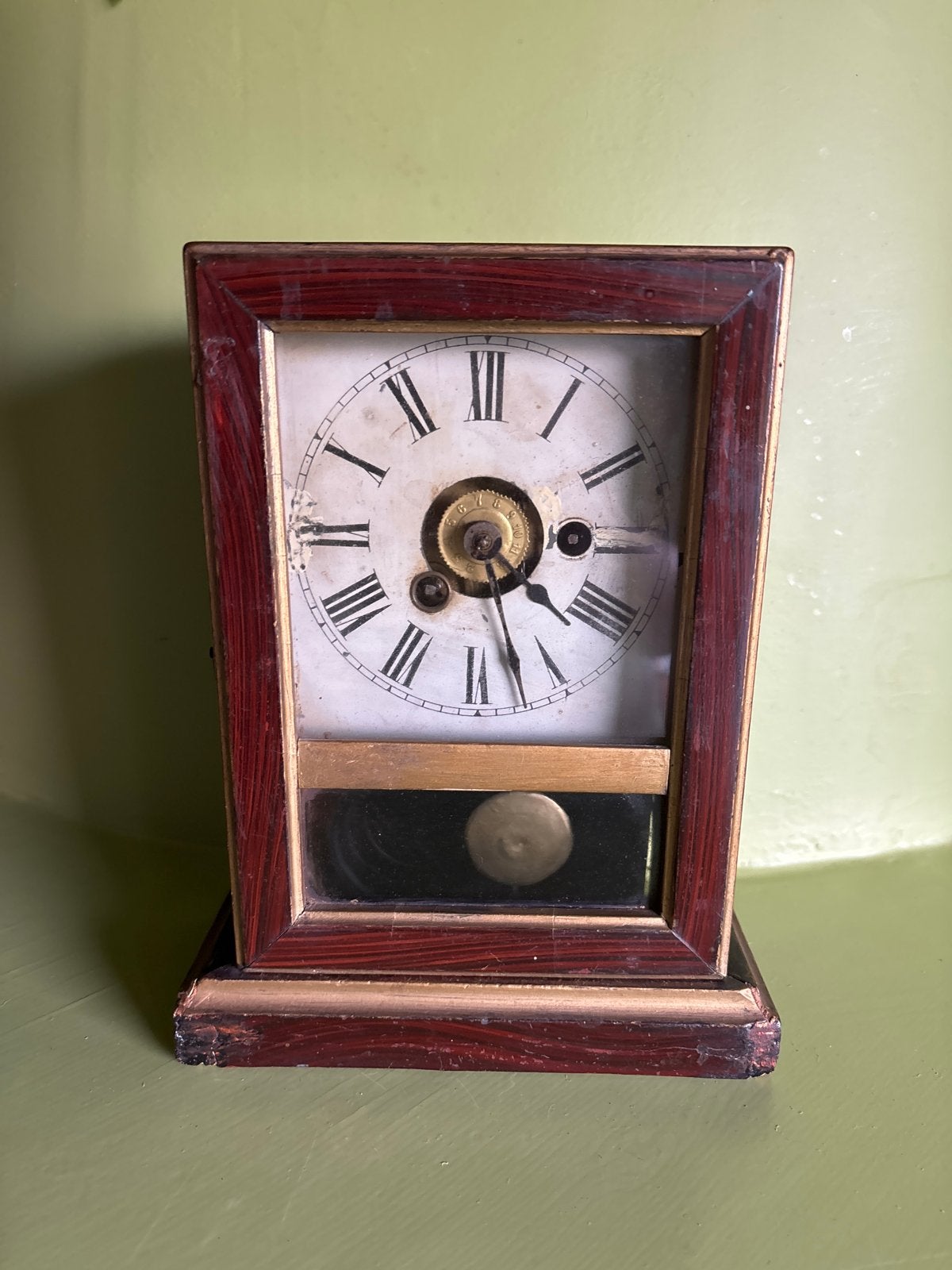 Antieke houten tafelklok met Romeinse cijfers, Ophalen of Verzenden