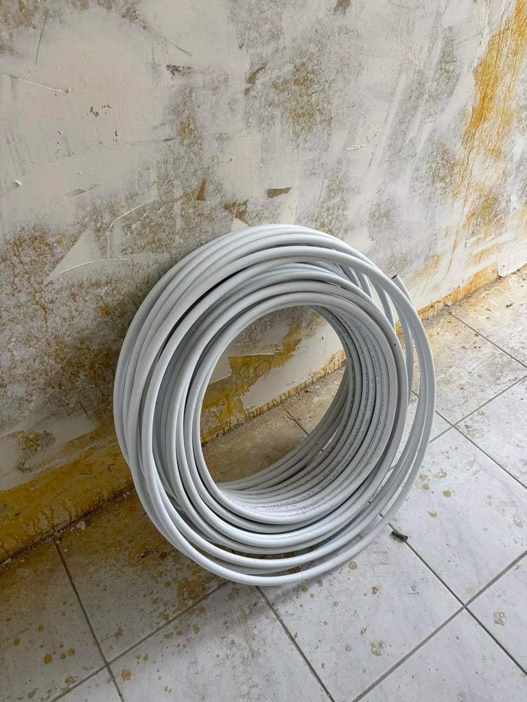 Composite pipe +-30 meter, Doe-het-zelf en Verbouw, Buizen en Afvoer, Ophalen, Pvc, 6 meter of meer, Overige typen