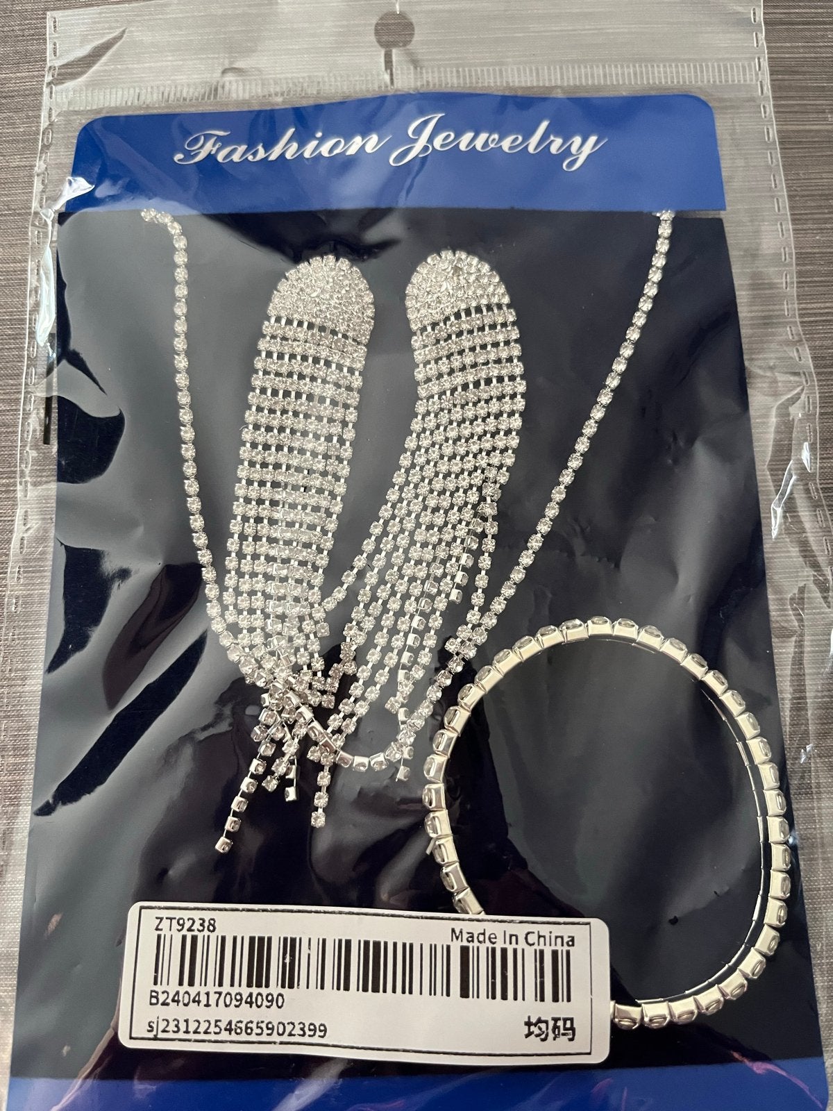 Sieradenset: Oorbellen, Armband en Ketting - Nieuw in Verpak, Overige materialen, Nieuw, Ophalen of Verzenden, Zilver