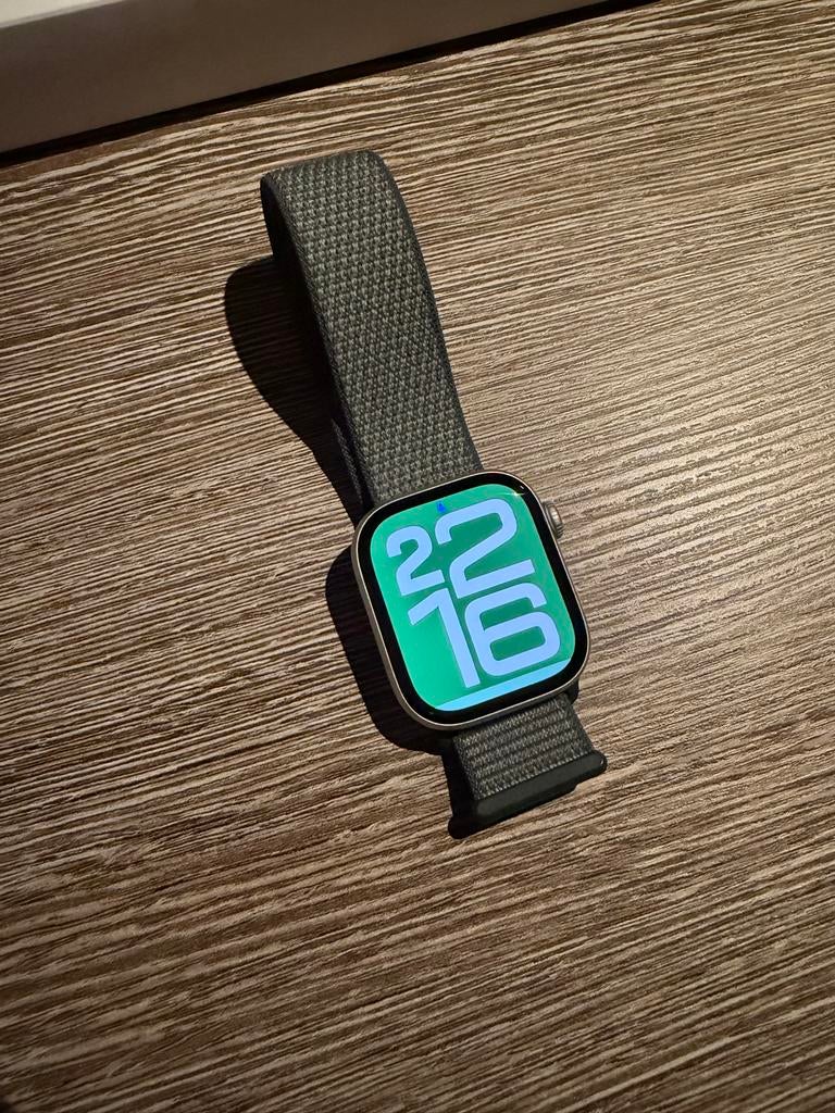 Apple Watch Series 10 - 42mm - Zilver, Ophalen, IOS, Zo goed als nieuw, Waterdicht