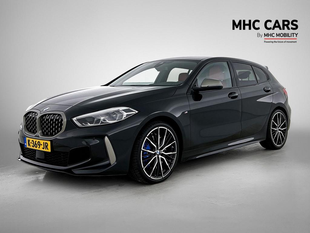 BMW 1-serie M135i xDrive High Executive Edition | Navi | Cli, Auto's, BMW, Bedrijf, Te koop, 1-Serie, ABS, Achteruitrijcamera