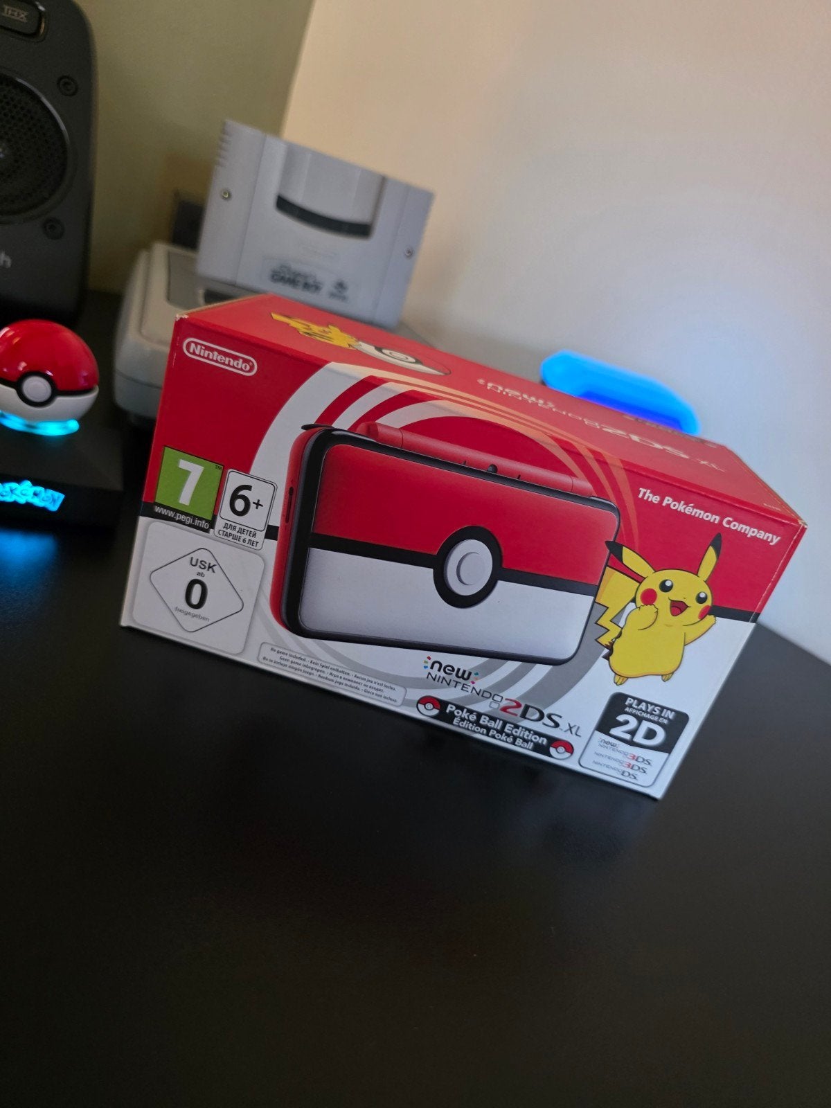 Nintendo New 2ds XL Poké ball Edition, Spelcomputers en Games, Spelcomputers | Nintendo 2DS en 3DS, 2DS XL, Ophalen of Verzenden