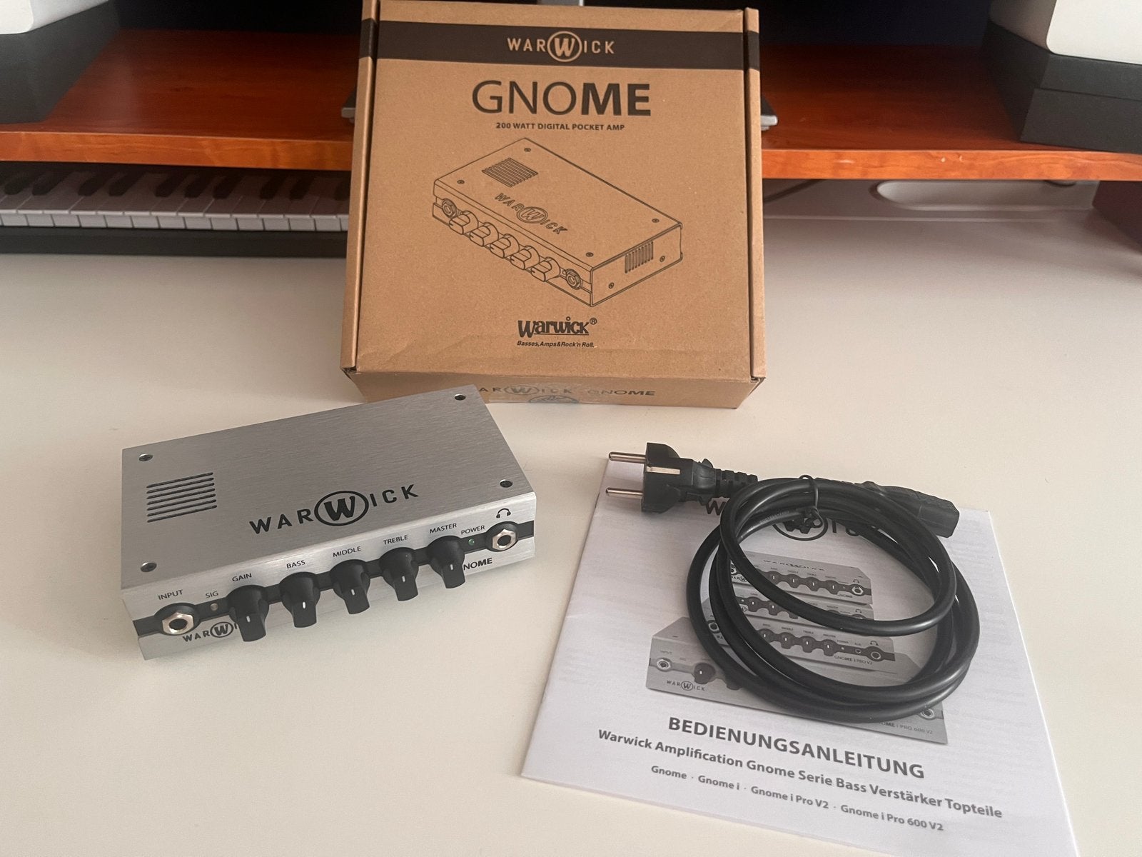 Warwick Gnome 200 Watt Bas Versterker, Muziek en Instrumenten, Ophalen of Verzenden, Nieuw