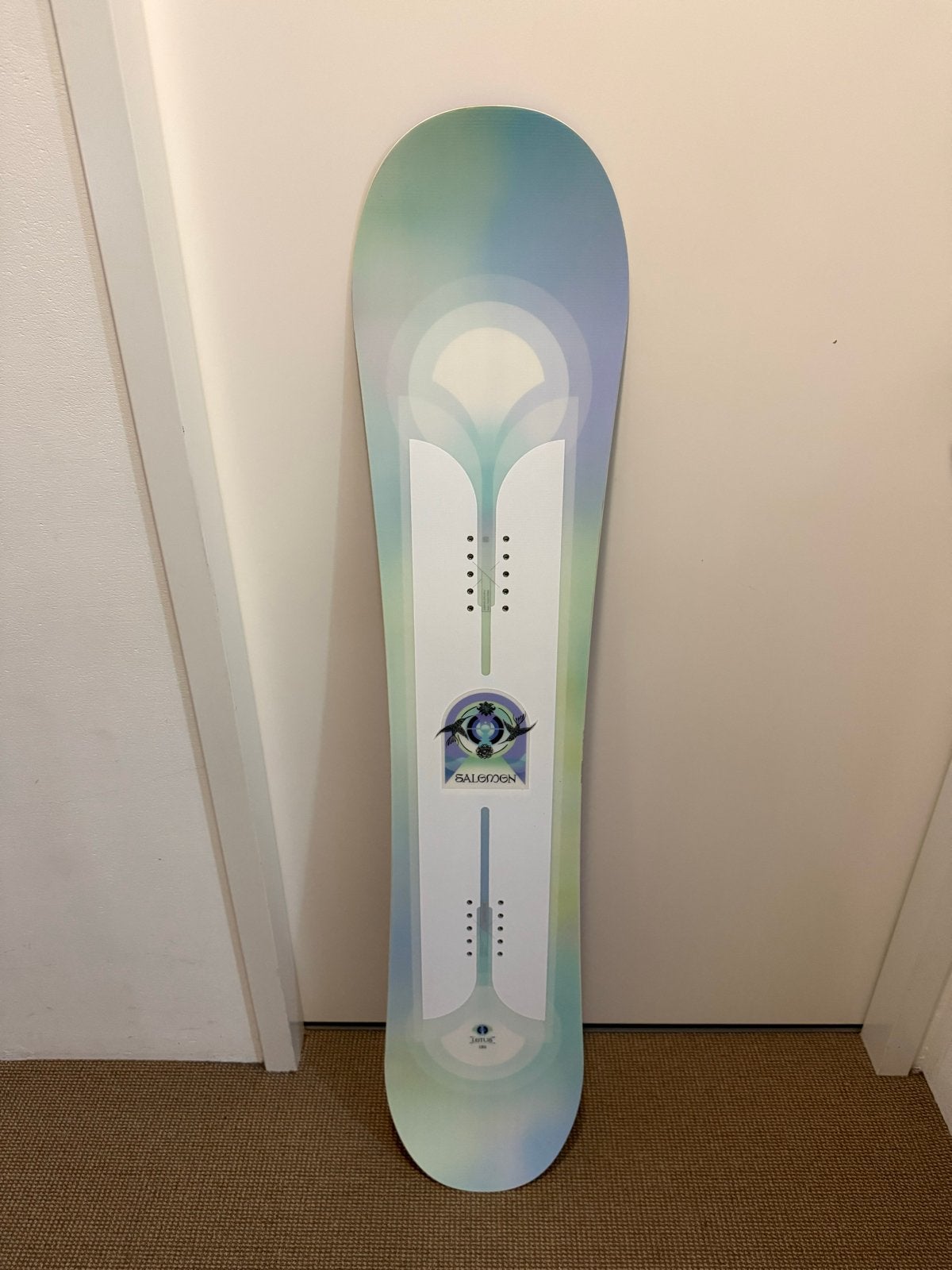 Salomon Lotus 135 cm Snowboard – Nieuw / Nooit Gebruikt, Sport en Fitness, Snowboarden, Ophalen, Zo goed als nieuw, Board