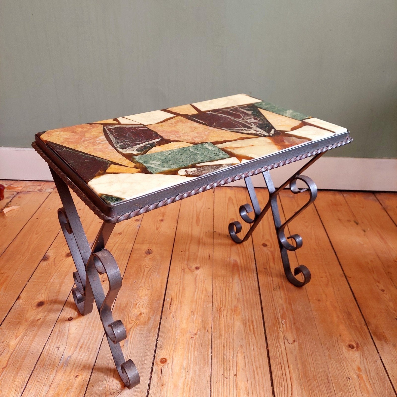 Lucky Vintage brutalist bijzettafeltje met natuursteen, Ophalen, Huis en Inrichting