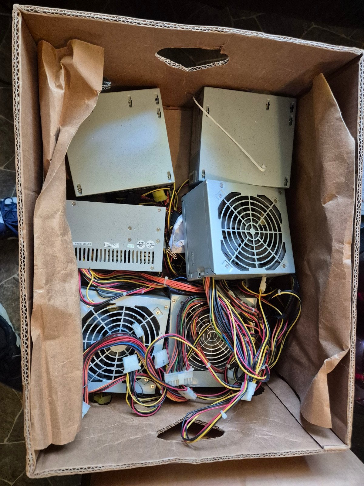 Partij gebruikte PC voedingen (diverse modellen)  25stuks, Ophalen, Gebruikt