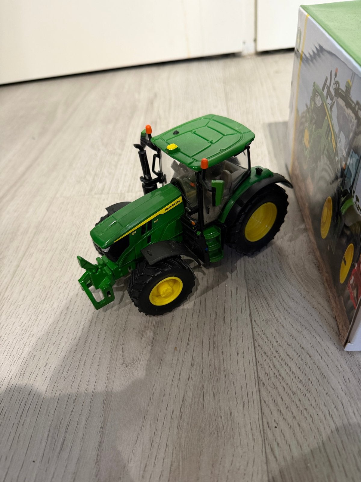 John Deere Trekker met twee Siku karren, Zo goed als nieuw, Ophalen, Overige merken, Groter dan 1:32