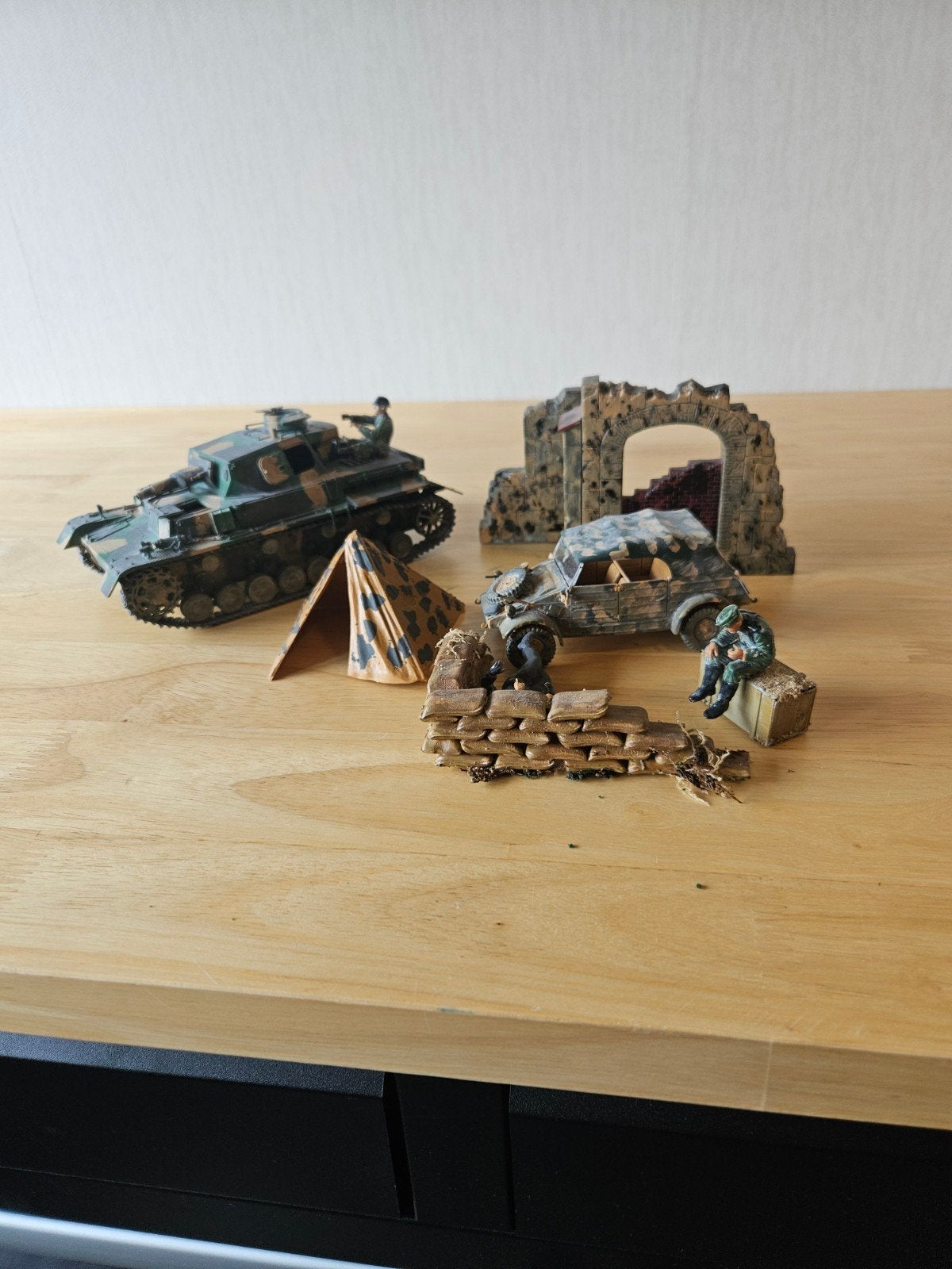 Modelbouw WO2: Tank, Jeep, Figuren en Diorama Onderdelen, Ophalen of Verzenden, Gebruikt, 1:35 tot 1:50, Diorama