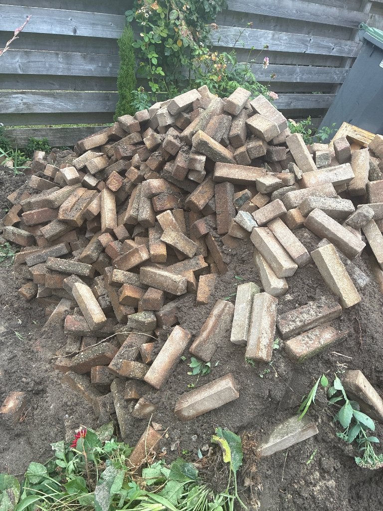 Gratis af te halen betonwaaltjes, Tuin en Terras, Tegels en Klinkers, Ophalen, Gebruikt, Klinkers, 10 m² of meer