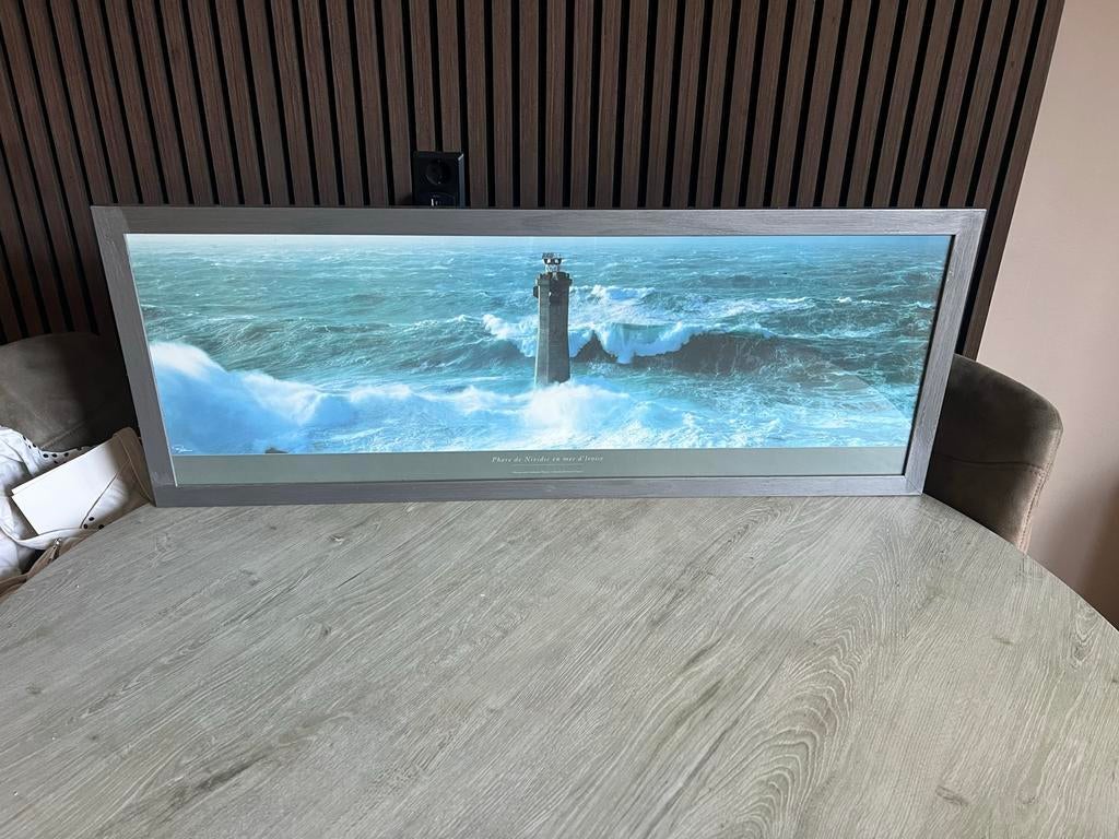 Mooie ingelijste foto van vuurtoren in woeste zee, Ophalen, Zo goed als nieuw, 75 tot 100 cm, Foto of Poster