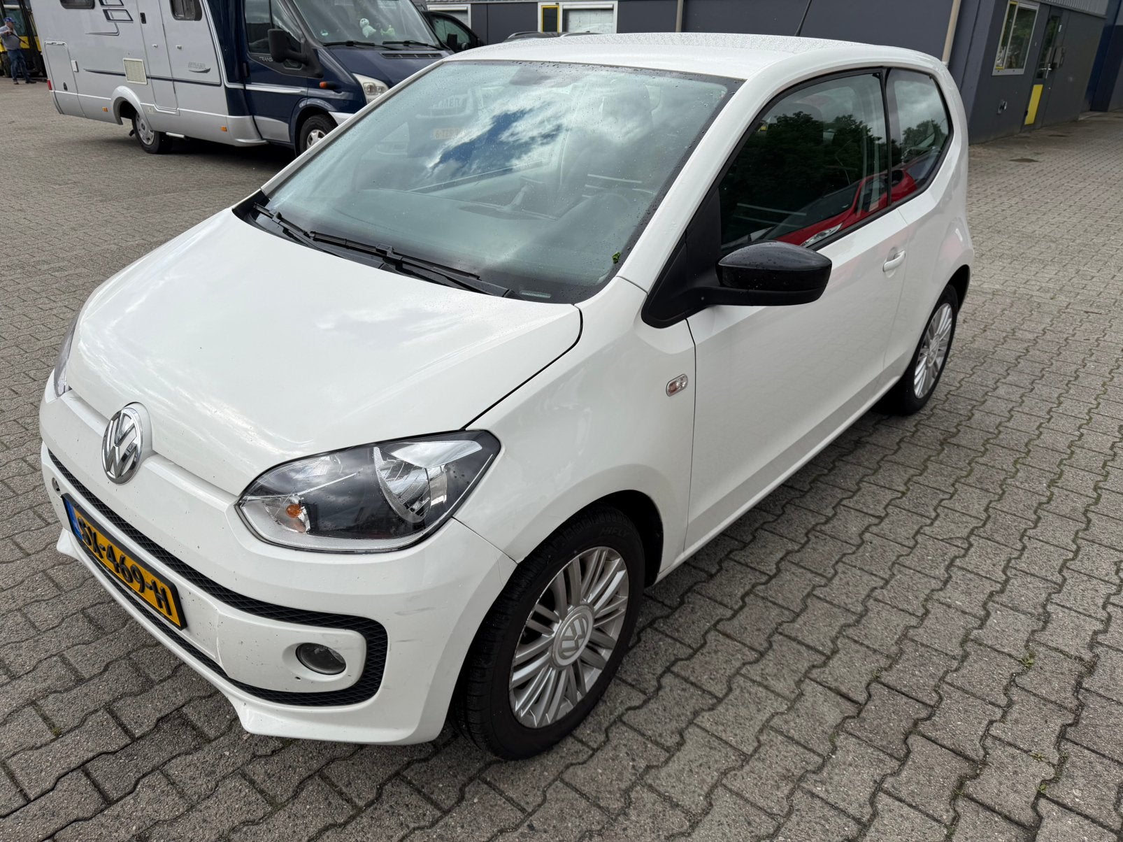 Volkswagen up! 1.0 44KW/60PK 5-DRS 2015 Wit, Voorwielaandrijving, Up!, 4 stoelen, Wit