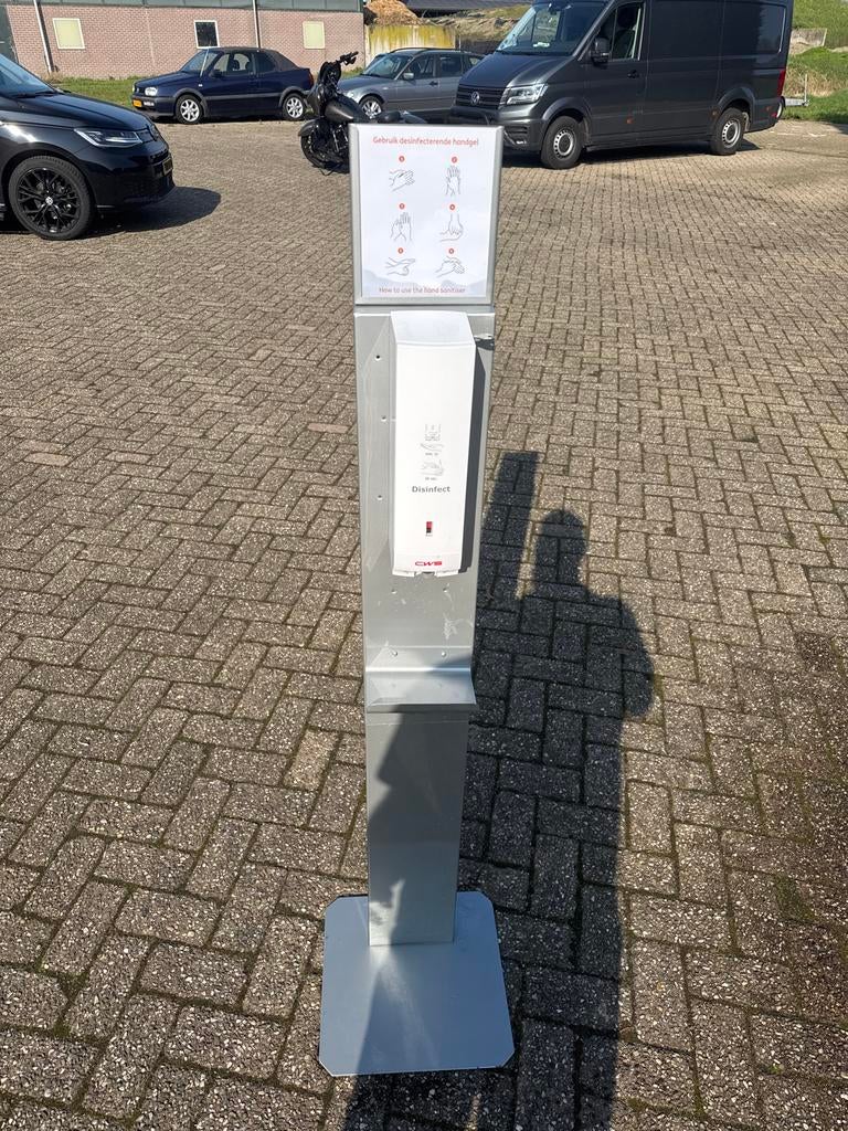 Desinfectiezuil, Ophalen