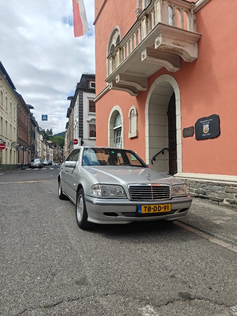 [VERKOCHT] Mercedes-Benz C-Klasse C200 AUT AIRCO, Auto's, 1998 cc, 4 cilinders, Particulier, Sedan