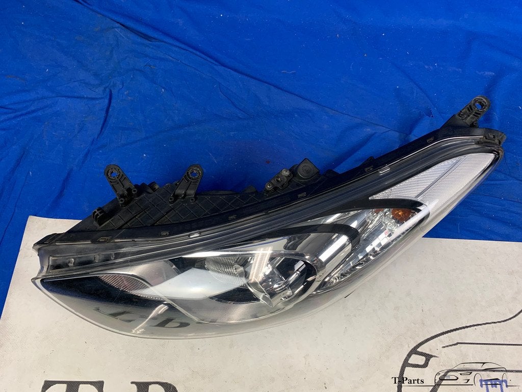 Hyundai i30 links koplamp lamp 92101a6000, Gebruikt, Heolleung-ro 12
06797  Seoul, Ophalen of Verzenden, Info@hyundai.com