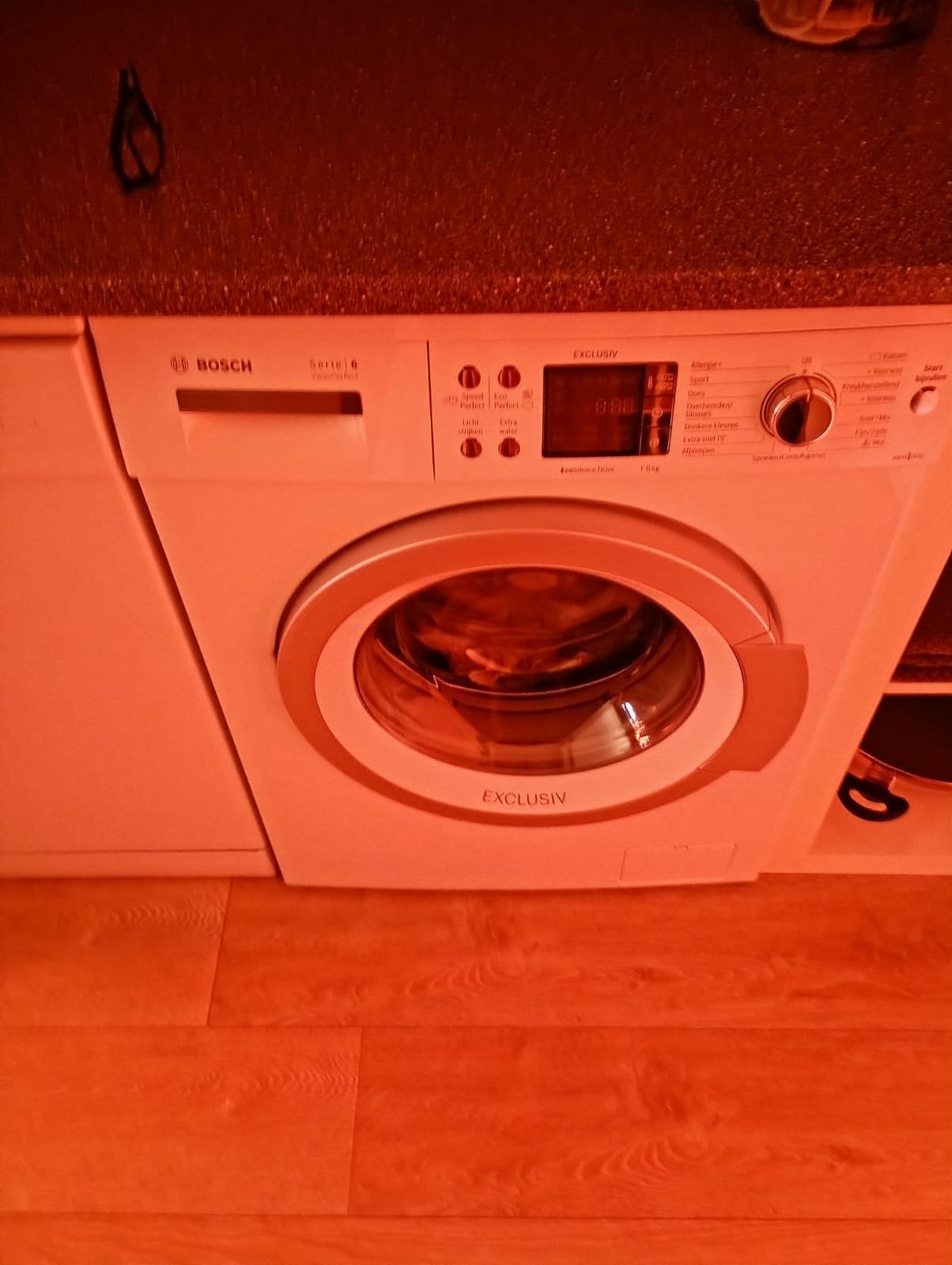 Bosch serie 6 wasmachine 6 jaar oud, Ophalen, Zo goed als nieuw, 85 tot 90 cm, 1200 tot 1600 toeren