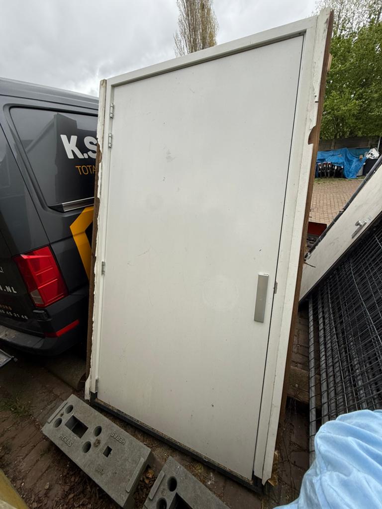 Buitendeur garagedeur poort deur buiten garage 240x130, Deurkozijn, 225 cm of meer, Ophalen of Verzenden, Zo goed als nieuw
