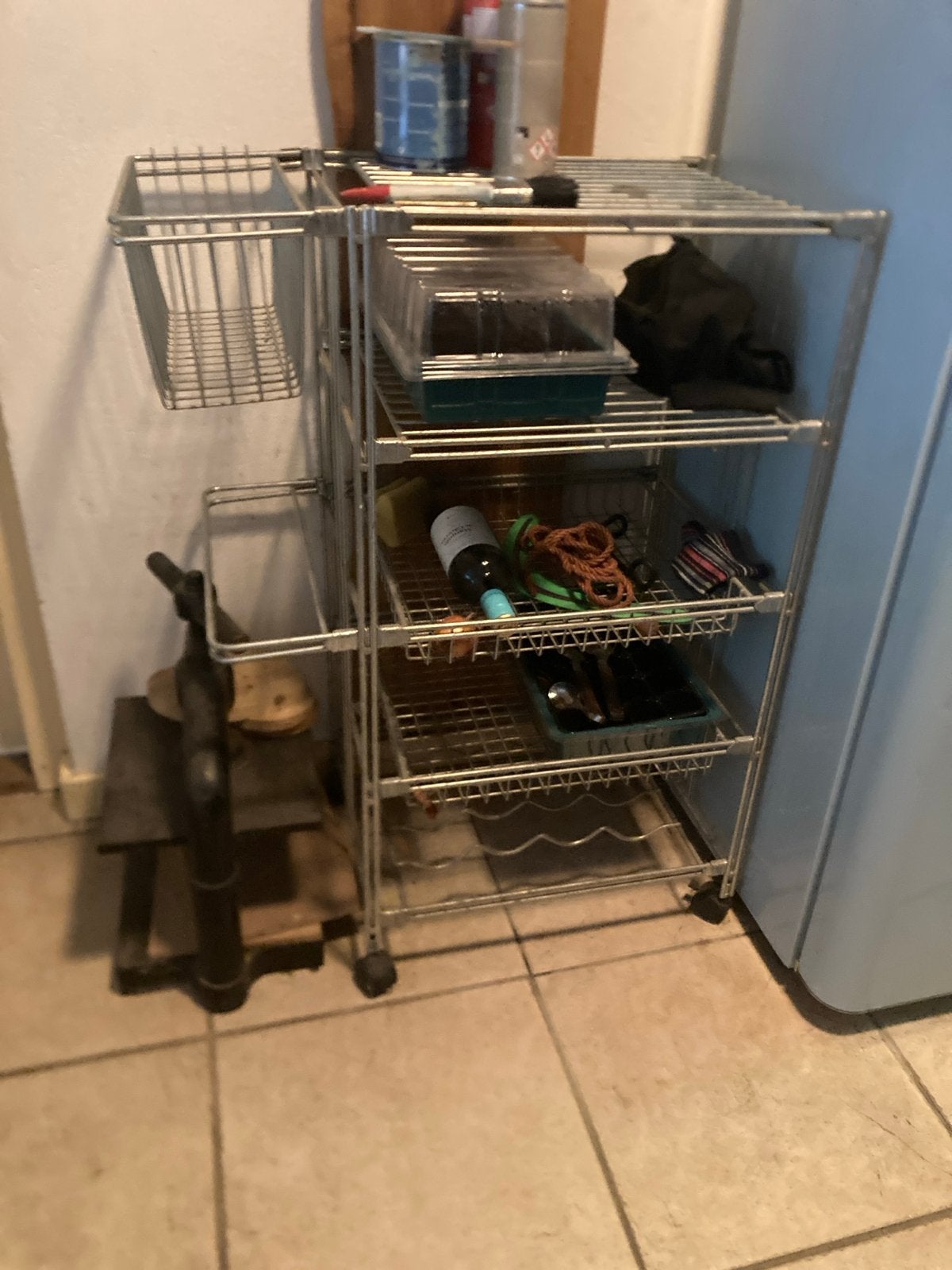 Verrijdbaar metalen rek met 4 planken en wijnrek, Ophalen, Gebruikt